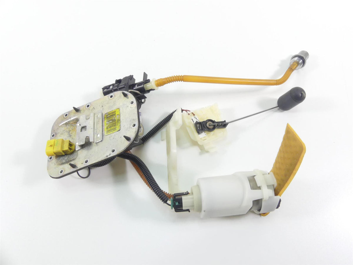 2008 Harley Softail FLSTSB Cross Bones Fuel Gas Petrol Pump - Tested 75284-08A {{ shop.shopifyCountryName }} - Mototech271