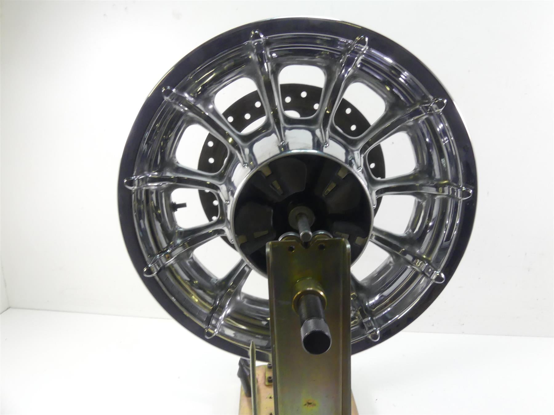 2009 Harley FLHTCU SE4 CVO E-Glide Straight Chrome 16x5 Rear Wheel Rim 42170-09 {{ shop.shopifyCountryName }} - Mototech271