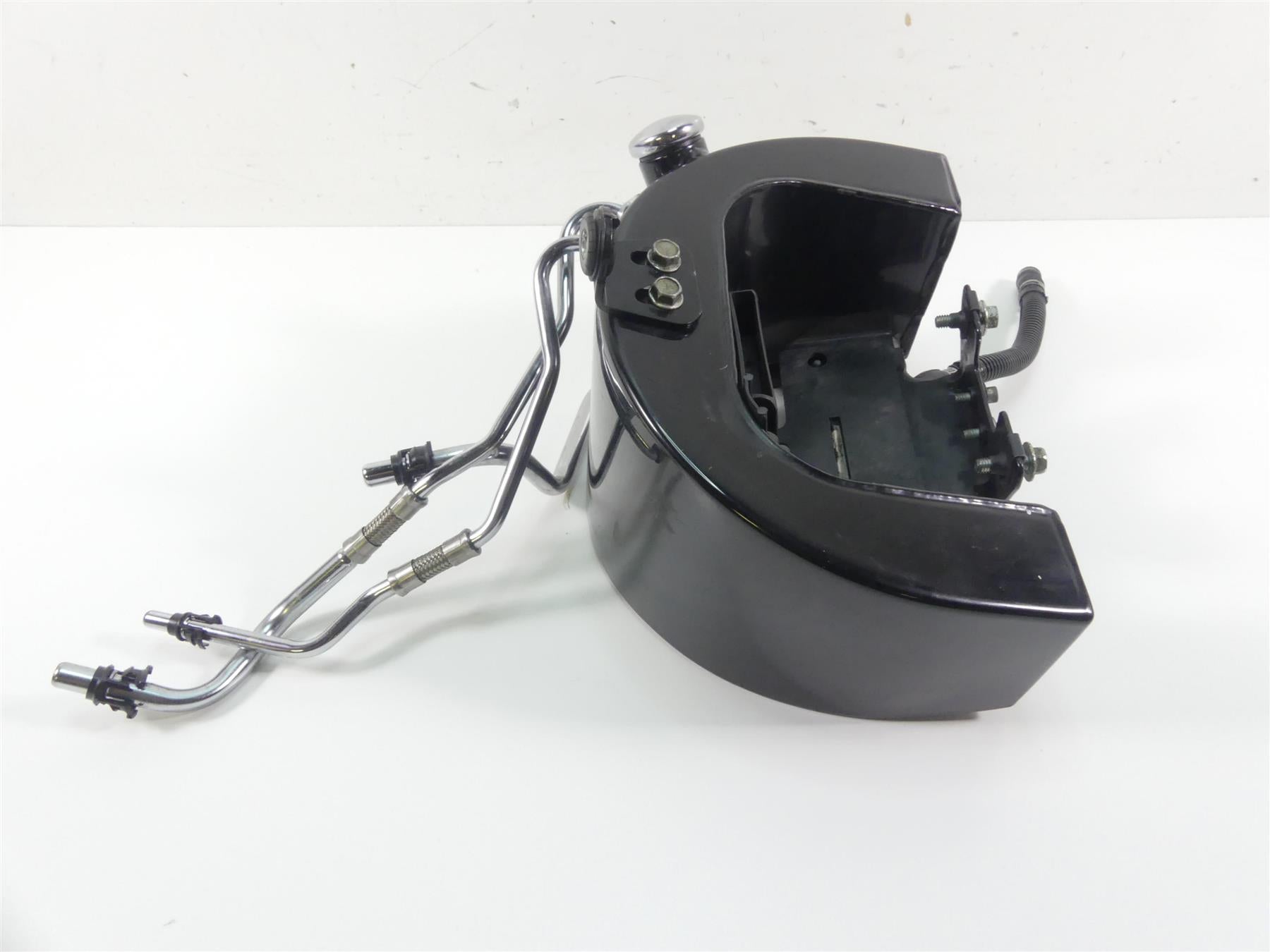 2008 Harley Softail FLSTSB Cross Bones Oil Tank Reservoir & Lines 62492-00B {{ shop.shopifyCountryName }} - Mototech271