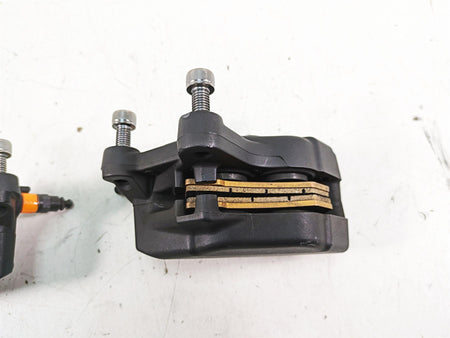 2015 Harley Touring FLHXS Street Glide Front Brake Caliper Set 43027-08 44023-08 {{ shop.shopifyCountryName }} - Mototech271