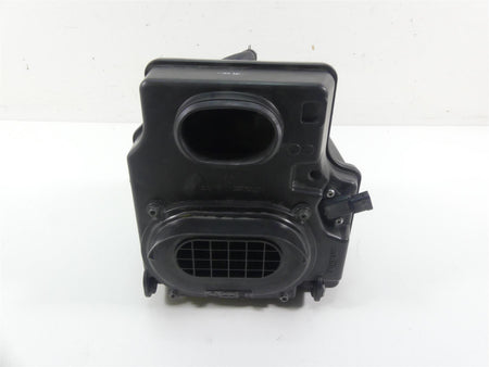 2013 Triumph Rocket 3 Touring Center Air Box Cleaner Breather Filter T2202200 {{ shop.shopifyCountryName }} - Mototech271