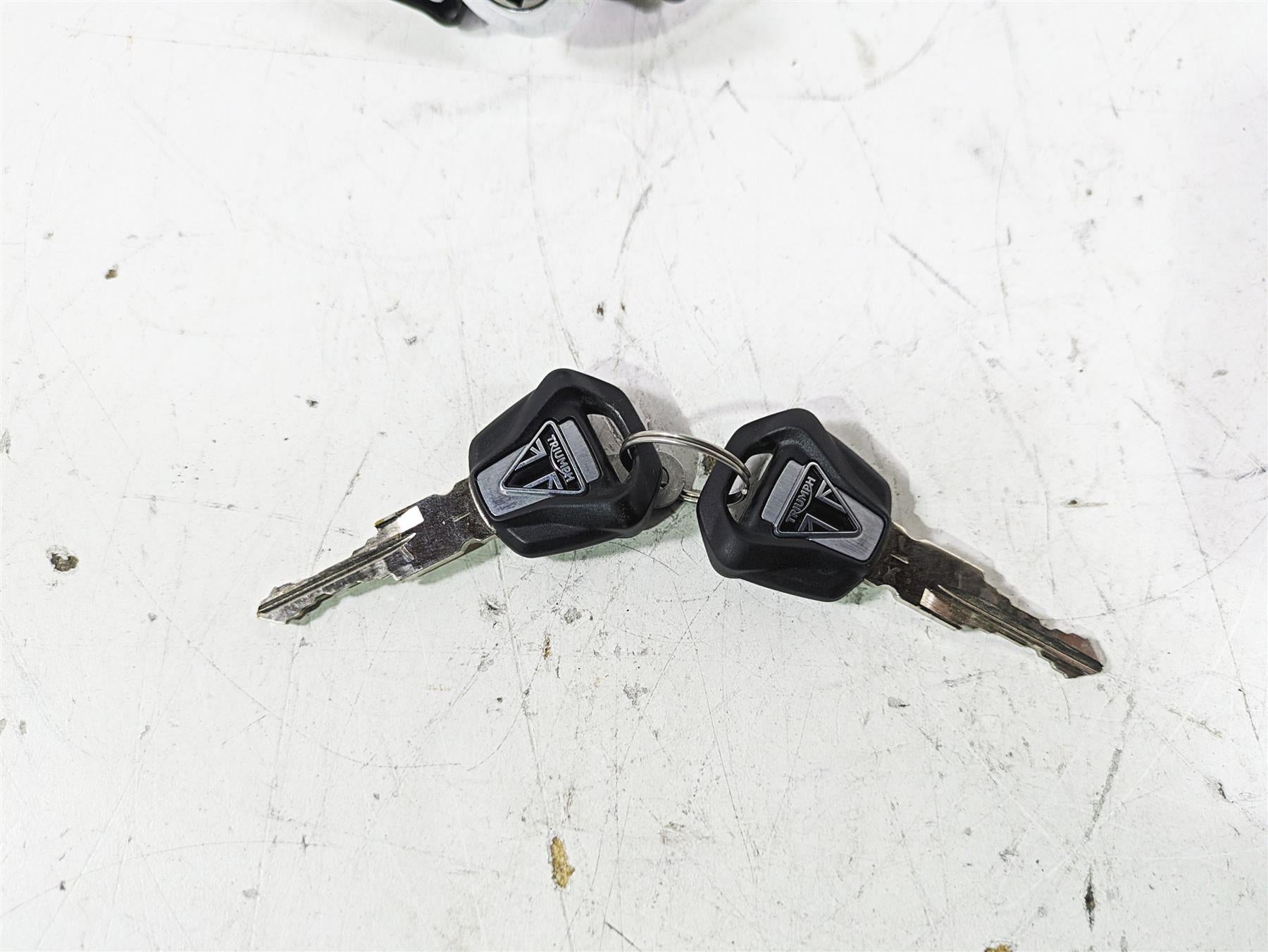 2020 Triumph Street Scrambler 900 Ignition Switch Key Lock Immobilizer T2509523 {{ shop.shopifyCountryName }} - Mototech271