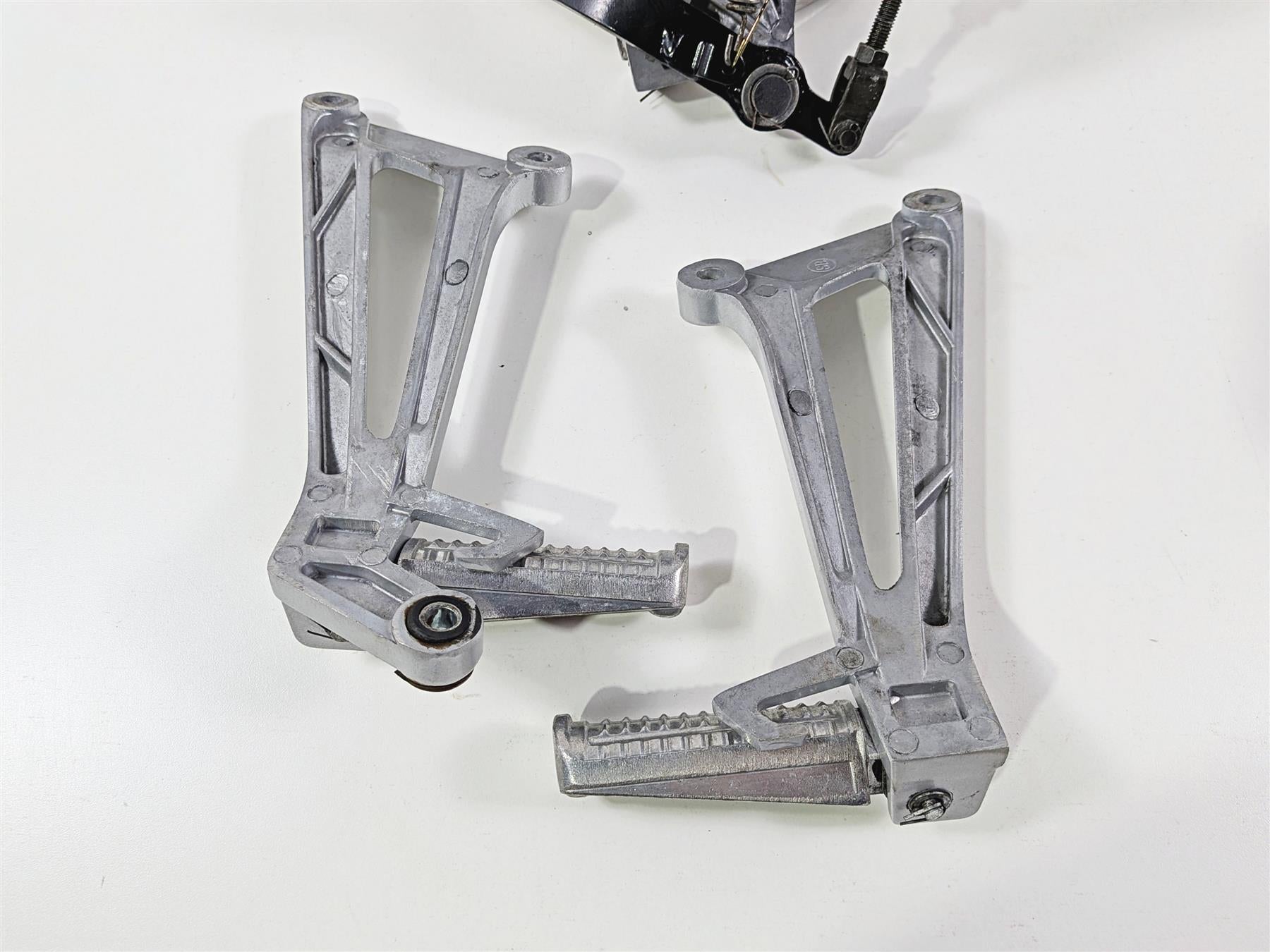 2023 Vitacci GTT 250 Rear Passenger Footpeg & Right Rider Foot Rest Set {{ shop.shopifyCountryName }} - Mototech271