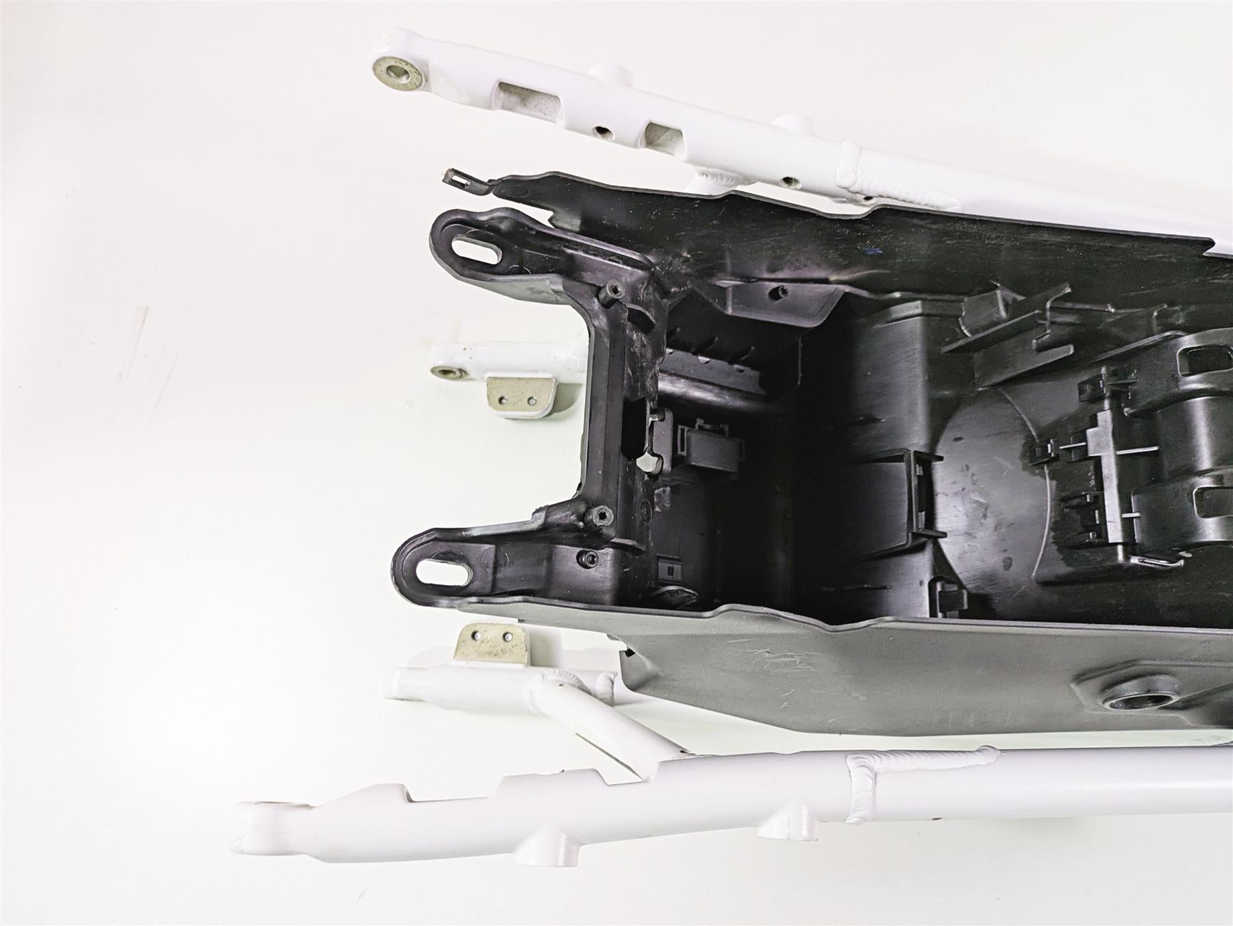2024 Triumph Tiger 900 GT Subframe & Inner Fender T2072195 {{ shop.shopifyCountryName }} - Mototech271