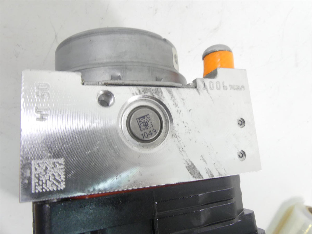 2018 BMW S1000RR K46 Abs Brake Pump Pressure Module 34518566955 {{ shop.shopifyCountryName }} - Mototech271
