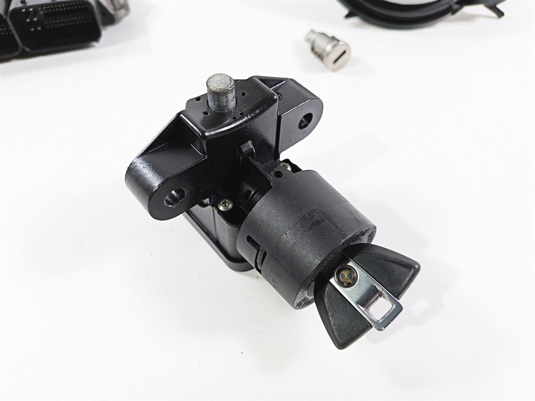 2016 BMW S1000XR K49 Cdi& Ignition Switch Key Lock Set 13618552934-Mototech271