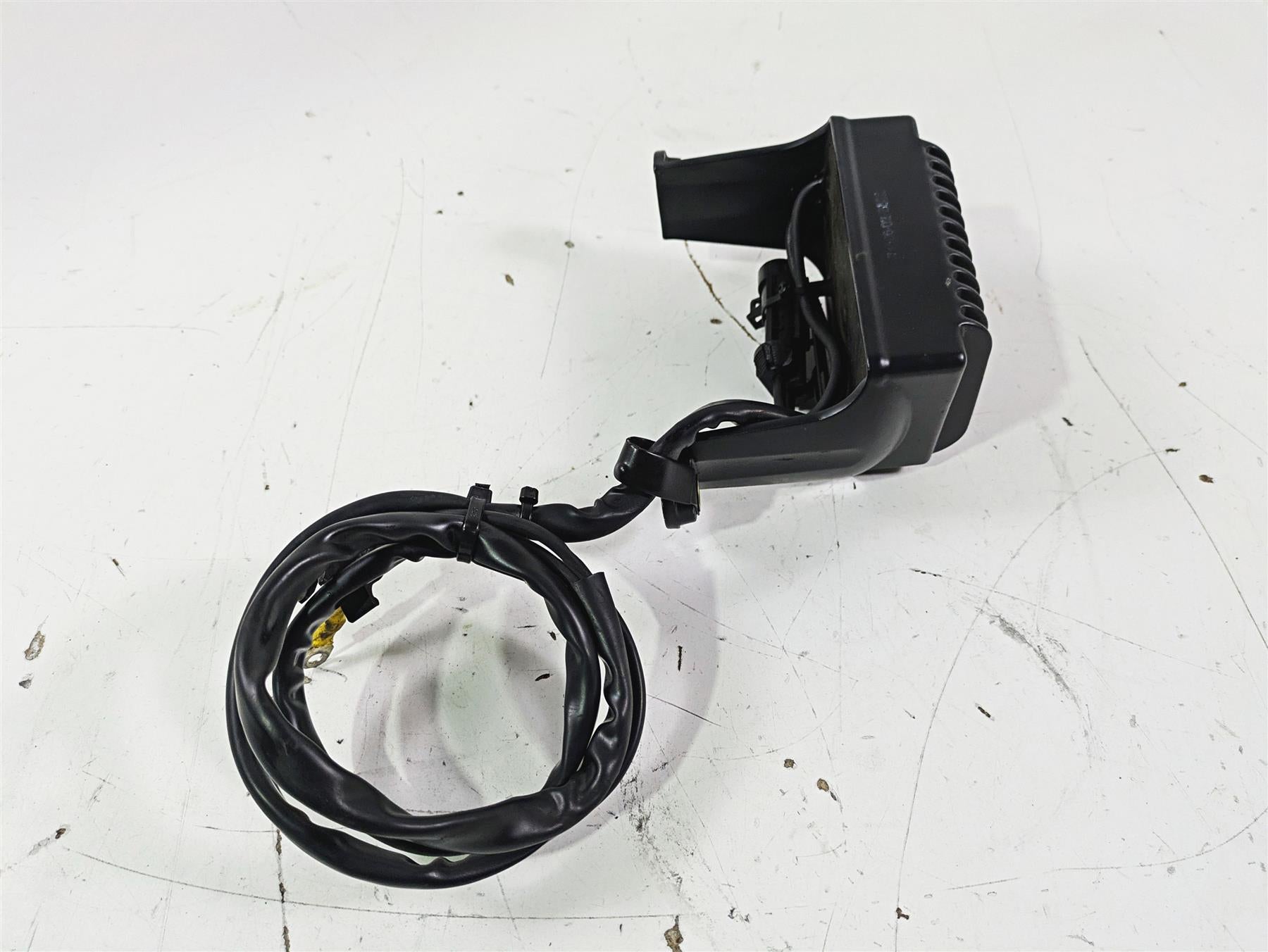 2003 Harley Touring FLHTCUI E-Glide 100th Rectifier Voltage Regulator 74505-02 {{ shop.shopifyCountryName }} - Mototech271