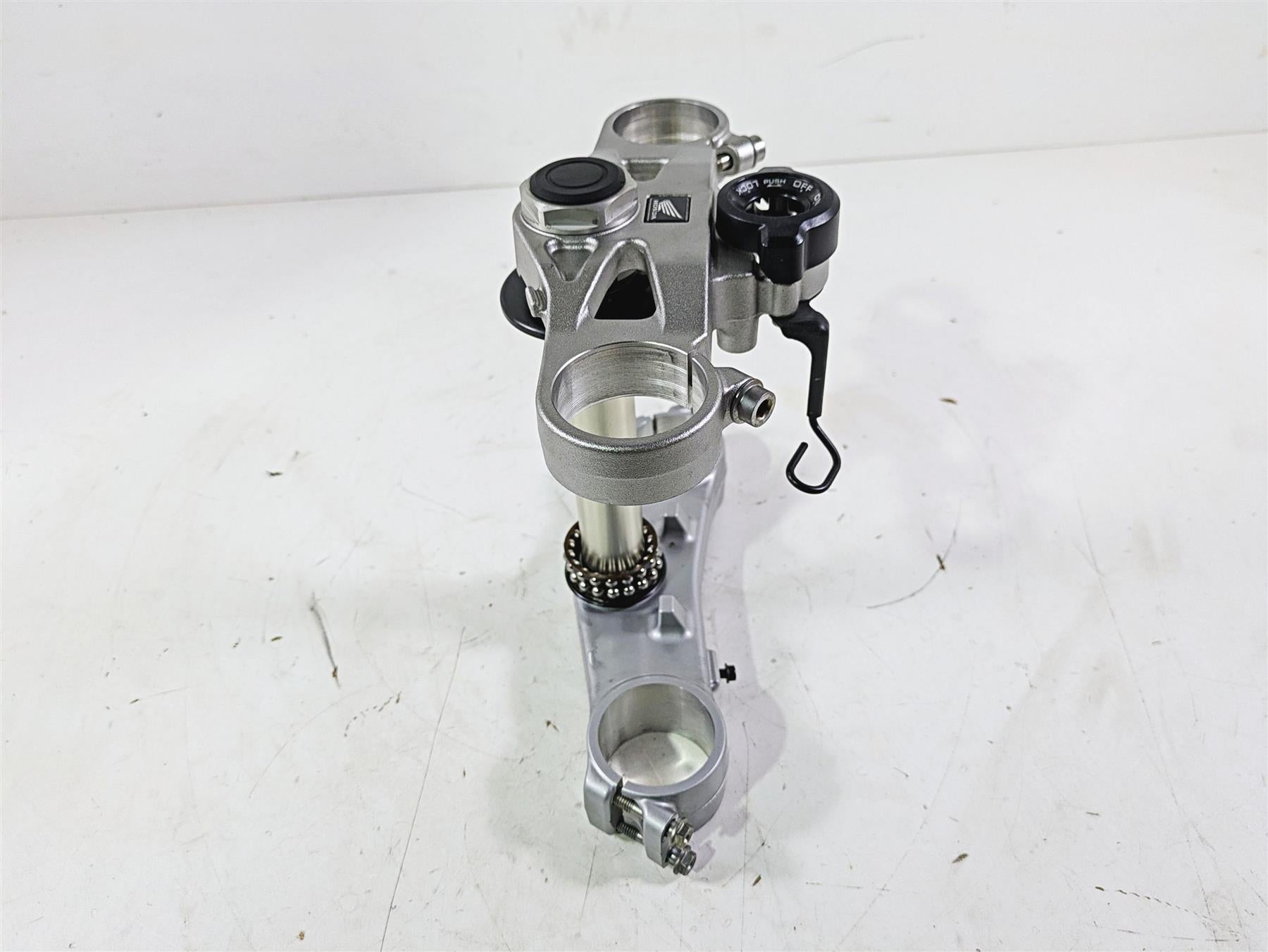 2008 Honda CBR1000RR SC59 Upper Lower Triple Tree Set 53300-MFL-000 {{ shop.shopifyCountryName }} - Mototech271