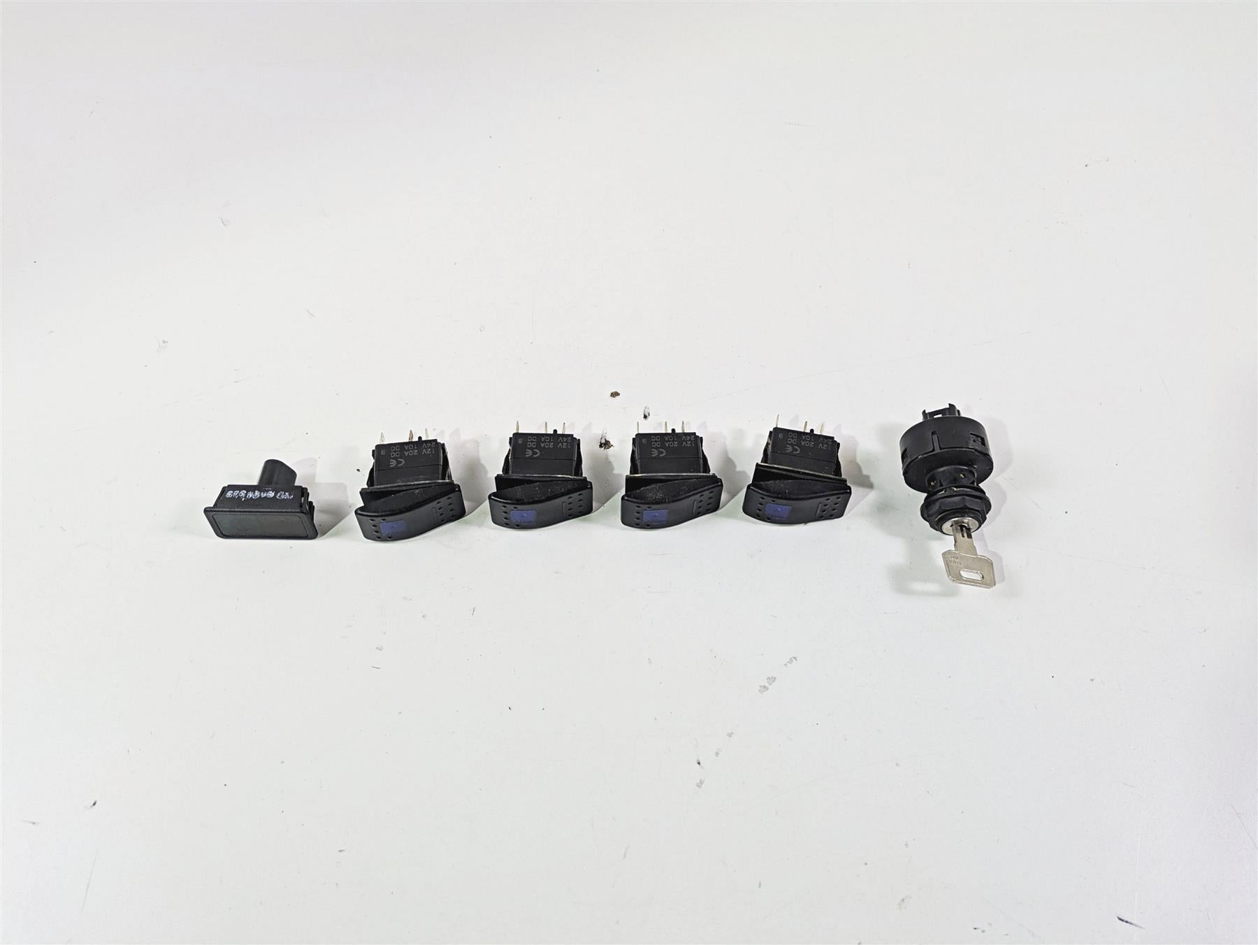2020 Yamaha YXZ1000 R SS XTR Ignition Light Awd Switch Set 5UG-H2510-00-00 {{ shop.shopifyCountryName }} - Mototech271