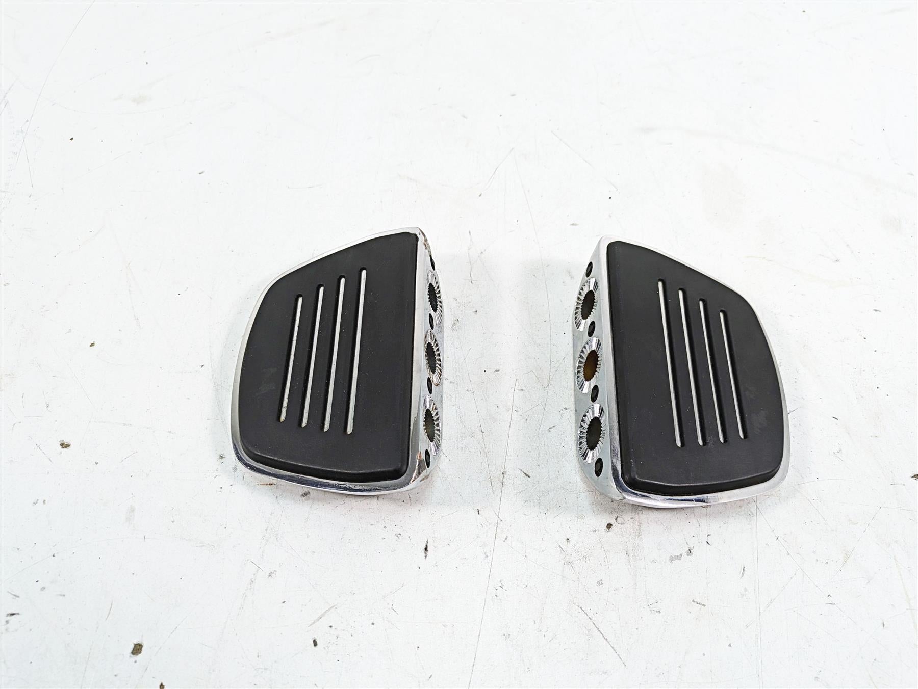 2009 Harley Touring FLHTCU Electra Glide Kuryakyn Mini Rear Floorboards Set 4392 {{ shop.shopifyCountryName }} - Mototech271