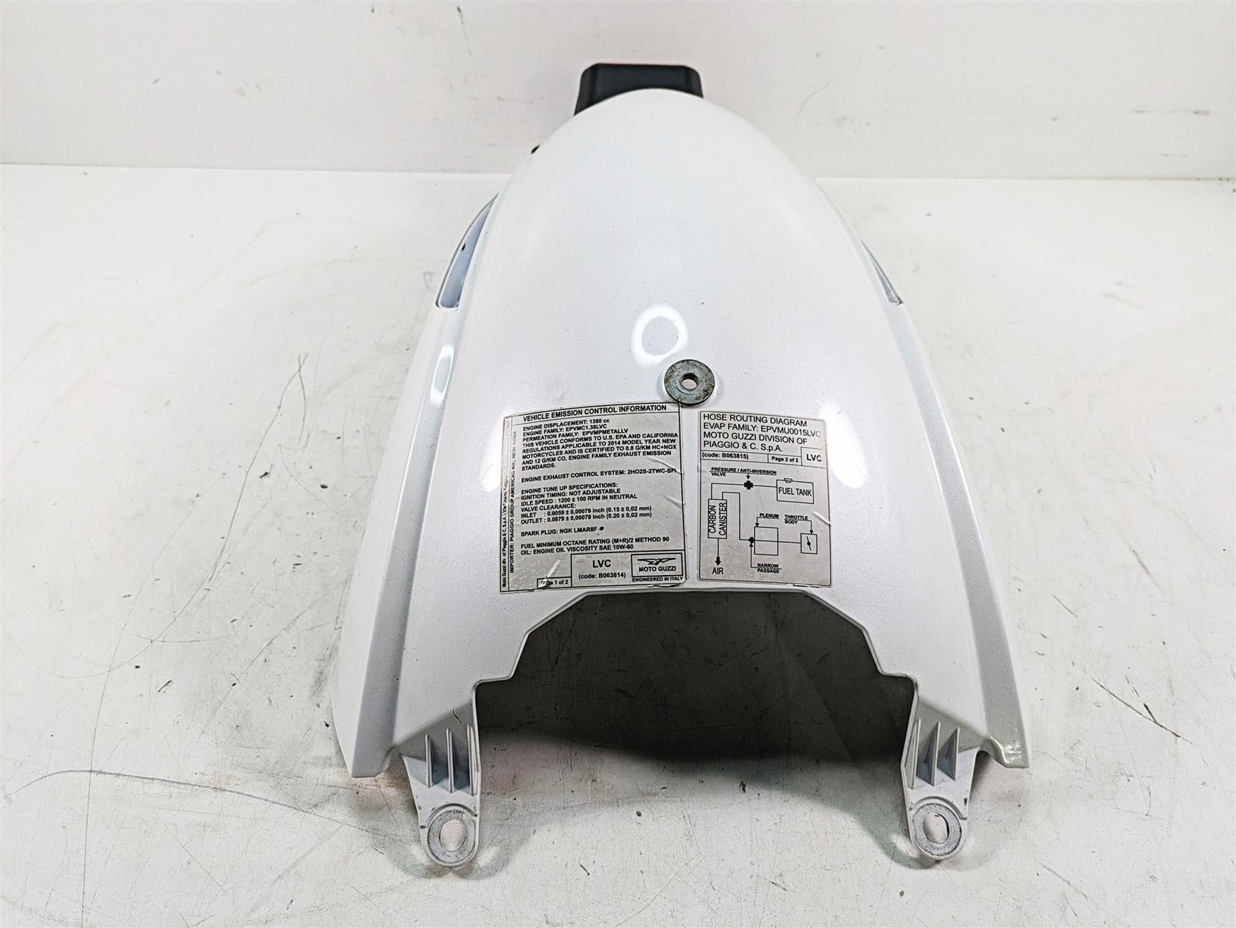 2014 Moto Guzzi California 1400 T Rear Upper Fender & Plate Holder Mount 887487 {{ shop.shopifyCountryName }} - Mototech271