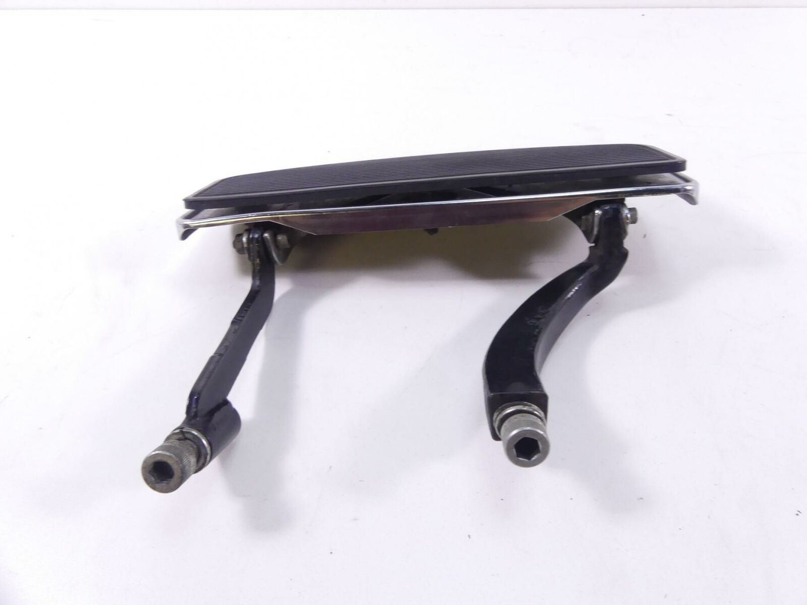 2006 Harley Touring FLHTCUI Electra Glide Rider Right Floor Board 50518-83B {{ shop.shopifyCountryName }} - Mototech271