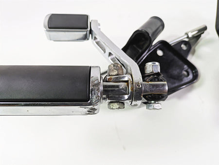 2004 Harley Softail FXSTDI Deuce Front Forward Foot Control Peg 33683-00 42507-00 {{ shop.shopifyCountryName }} - Mototech271