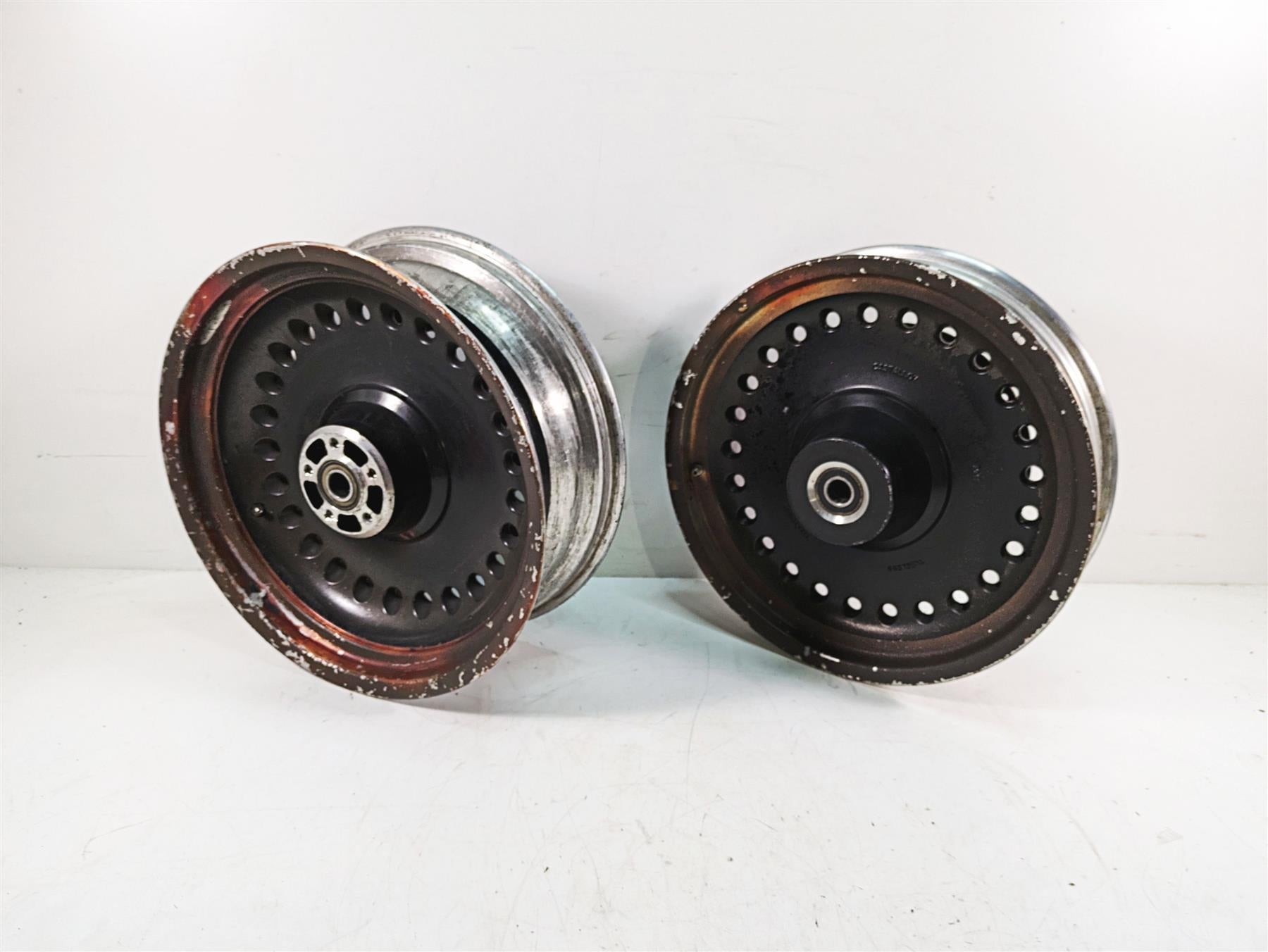 2013 Harley Softail FLSTFB Fat Boy Lo 17x6 17x3.5 Front Rear Wheel Set 43300171 {{ shop.shopifyCountryName }} - Mototech271