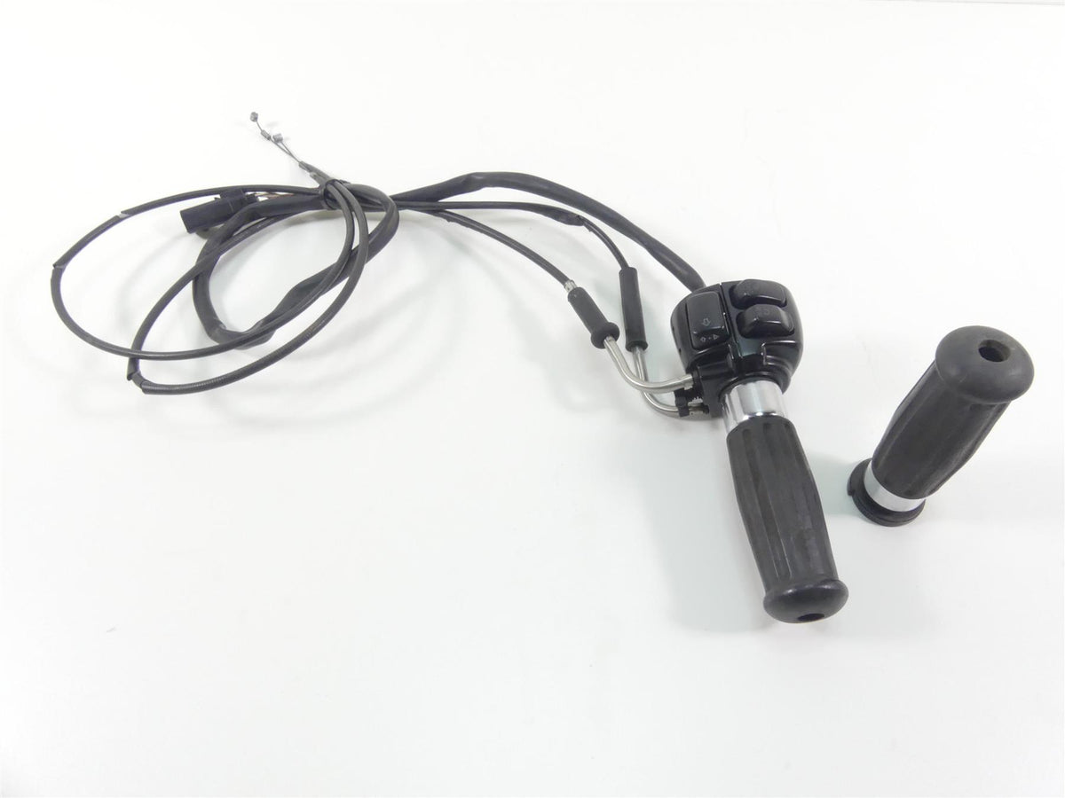 2008 Harley Softail FLSTSB Cross Bones Right Control Switch Throttle 71684-06 {{ shop.shopifyCountryName }} - Mototech271