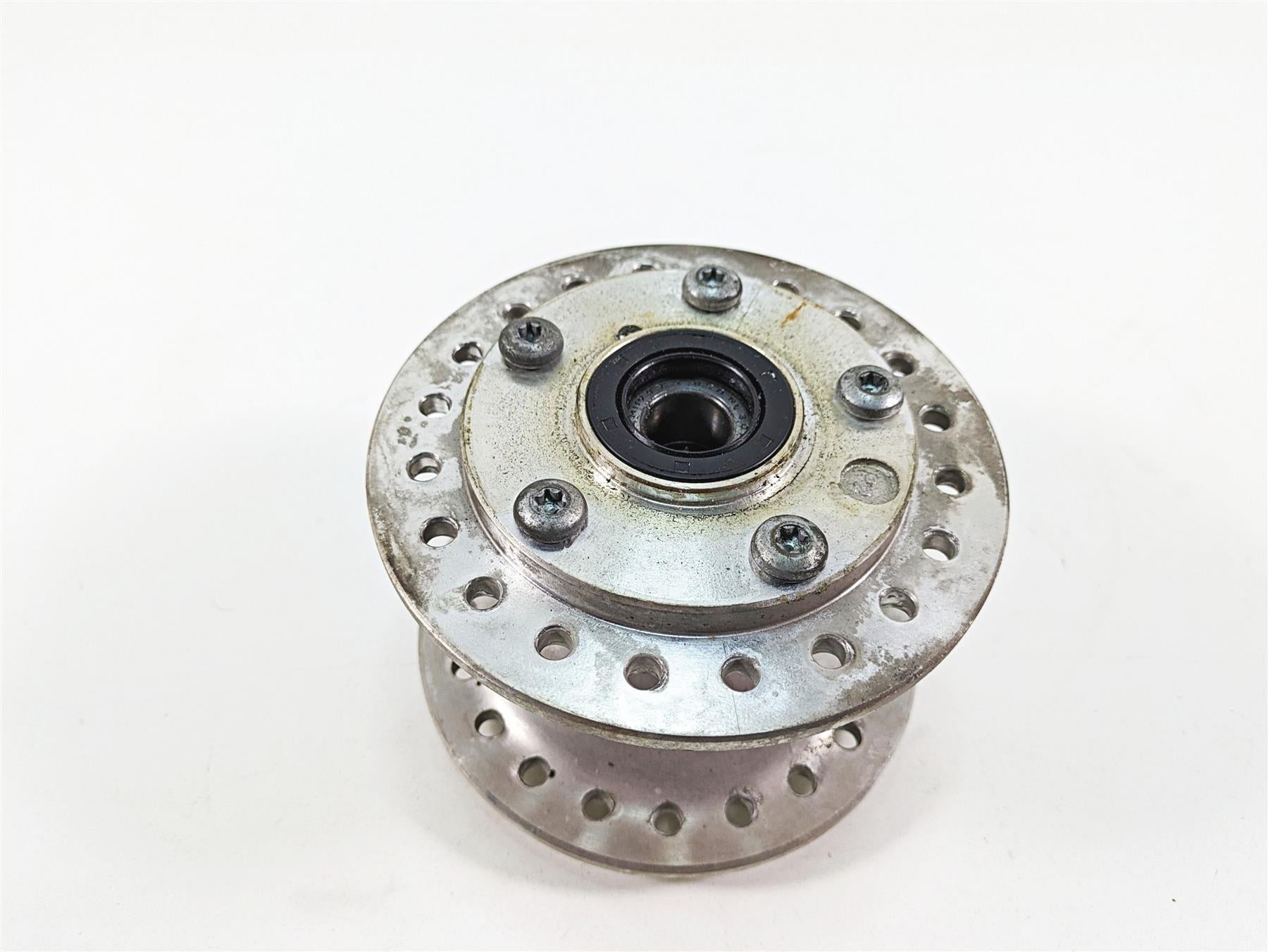 1986 Harley Sportster XLH 883 Front Spoke 19" Wheel Hub 43619-84 {{ shop.shopifyCountryName }} - Mototech271