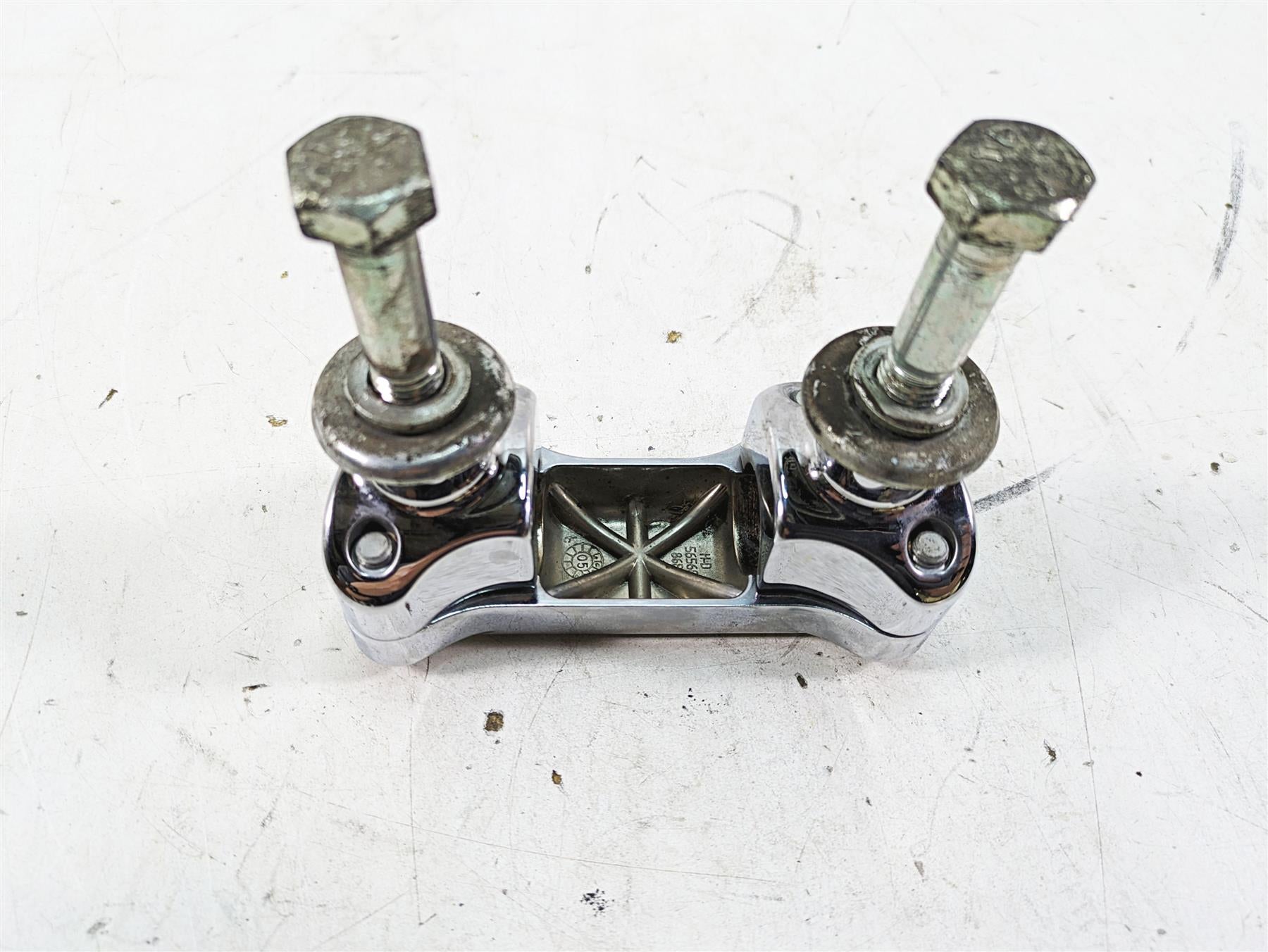 2006 Harley FLSTI Softail Heritage Handlebar Riser Holder Set 56567-86B {{ shop.shopifyCountryName }} - Mototech271