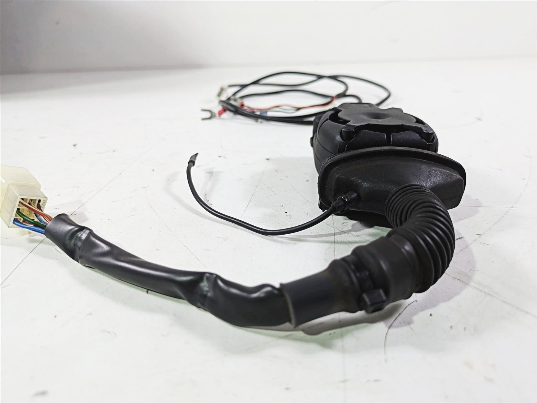 2014 Moto Guzzi California 1400 Touring Alarm Box Module -NO KEY FOB 887335 {{ shop.shopifyCountryName }} - Mototech271
