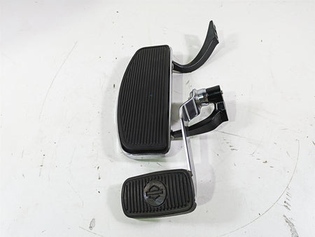 2012 Harley FLD Dyna Switchback Right Floorboard & Brake Pedal 54172-12 B {{ shop.shopifyCountryName }} - Mototech271