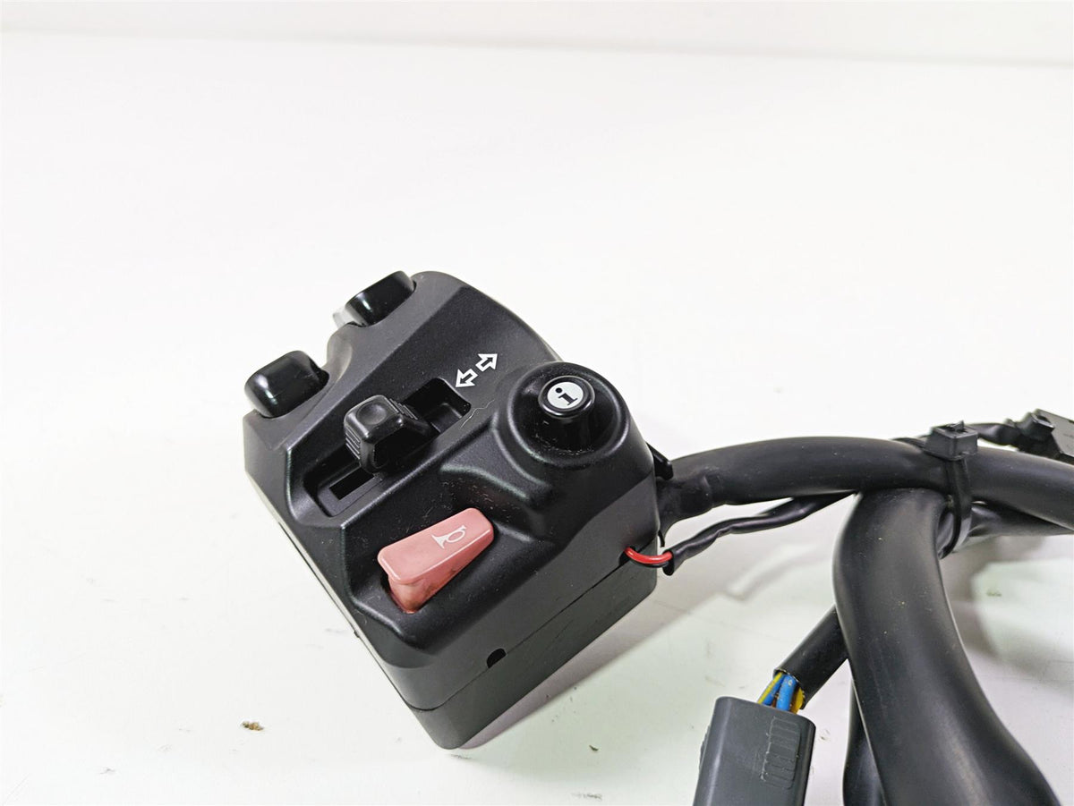 2013 Triumph Tiger 1215 Explorer Left Hand Turn Signal Control Switch T2042035 {{ shop.shopifyCountryName }} - Mototech271