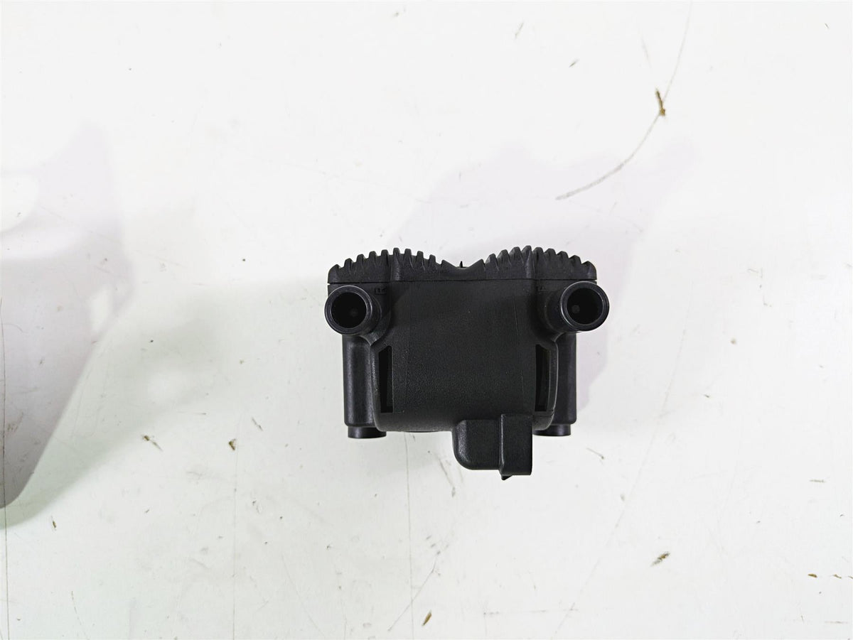 2003 Harley Softail FXSTDI Deuce 100th Ignition Coil & Chrome Cover 31743-01 {{ shop.shopifyCountryName }} - Mototech271