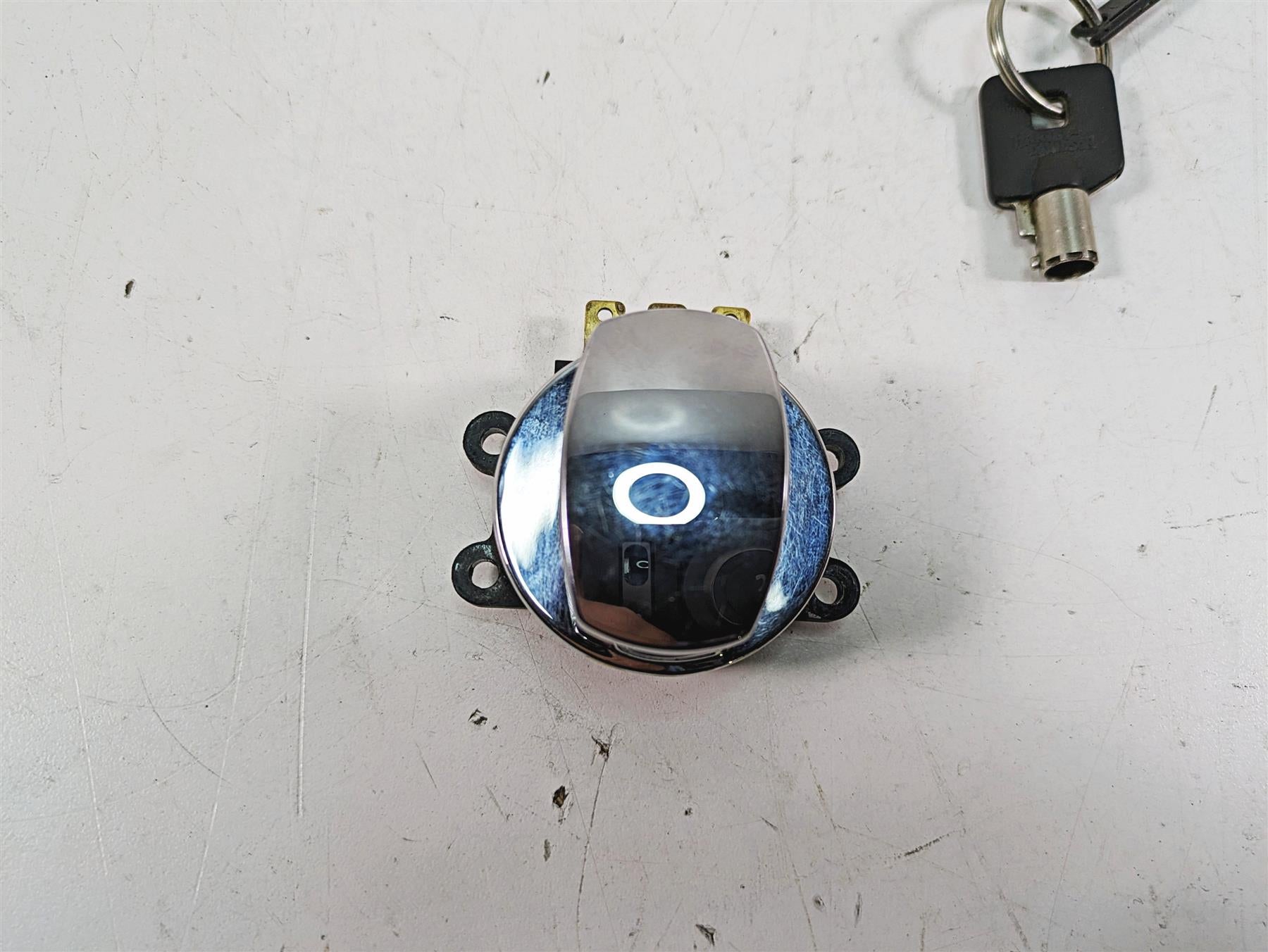 2006 Harley Softail FXSTSI Springer Ignition Switch Steering Lock Key 71450-04 {{ shop.shopifyCountryName }} - Mototech271
