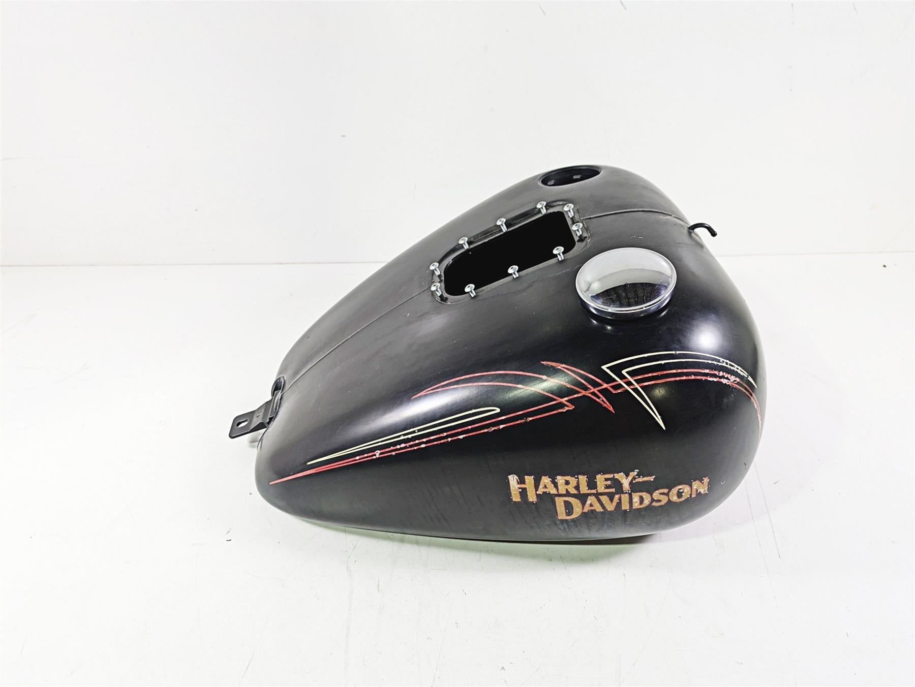 2008 Harley FLSTSB Cross Bones Fuel Gas Petrol Tank - No Dent 61000800 {{ shop.shopifyCountryName }} - Mototech271