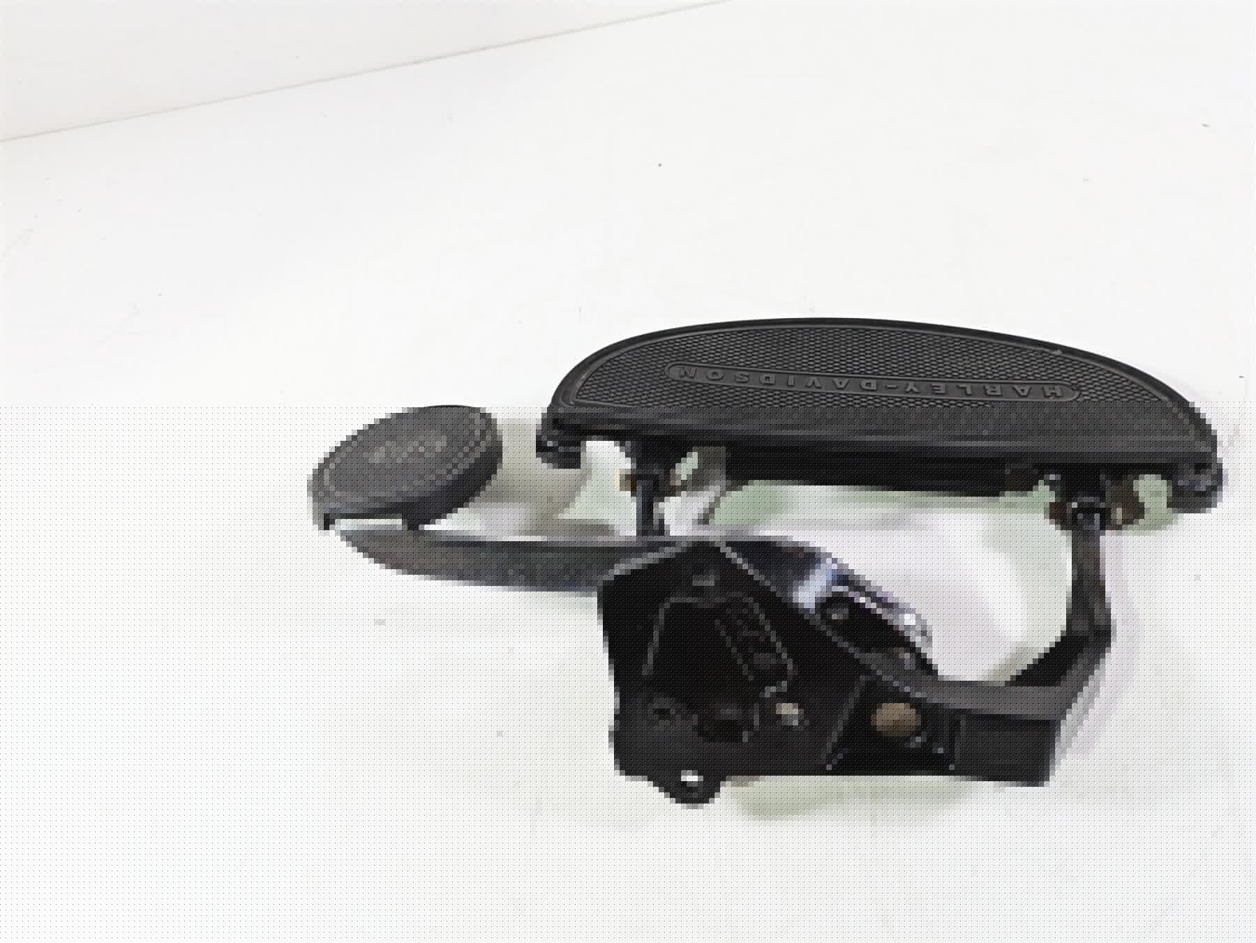 2008 Harley FLSTSB Cross Bones Right Floorboard & Brake Pedal Set 50600026 {{ shop.shopifyCountryName }} - Mototech271
