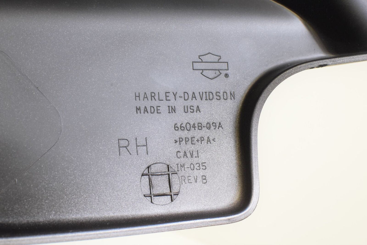 2017 Harley Touring FLHRXS Road King Special Right Side Cover 66048-09A {{ shop.shopifyCountryName }} - Mototech271