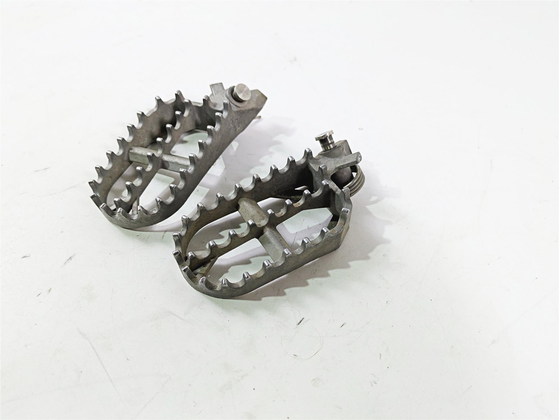 2015 BMW R1200 GS Adv K51 Rider Footpeg Foot Peg Set 46718529843 46718529844 {{ shop.shopifyCountryName }} - Mototech271