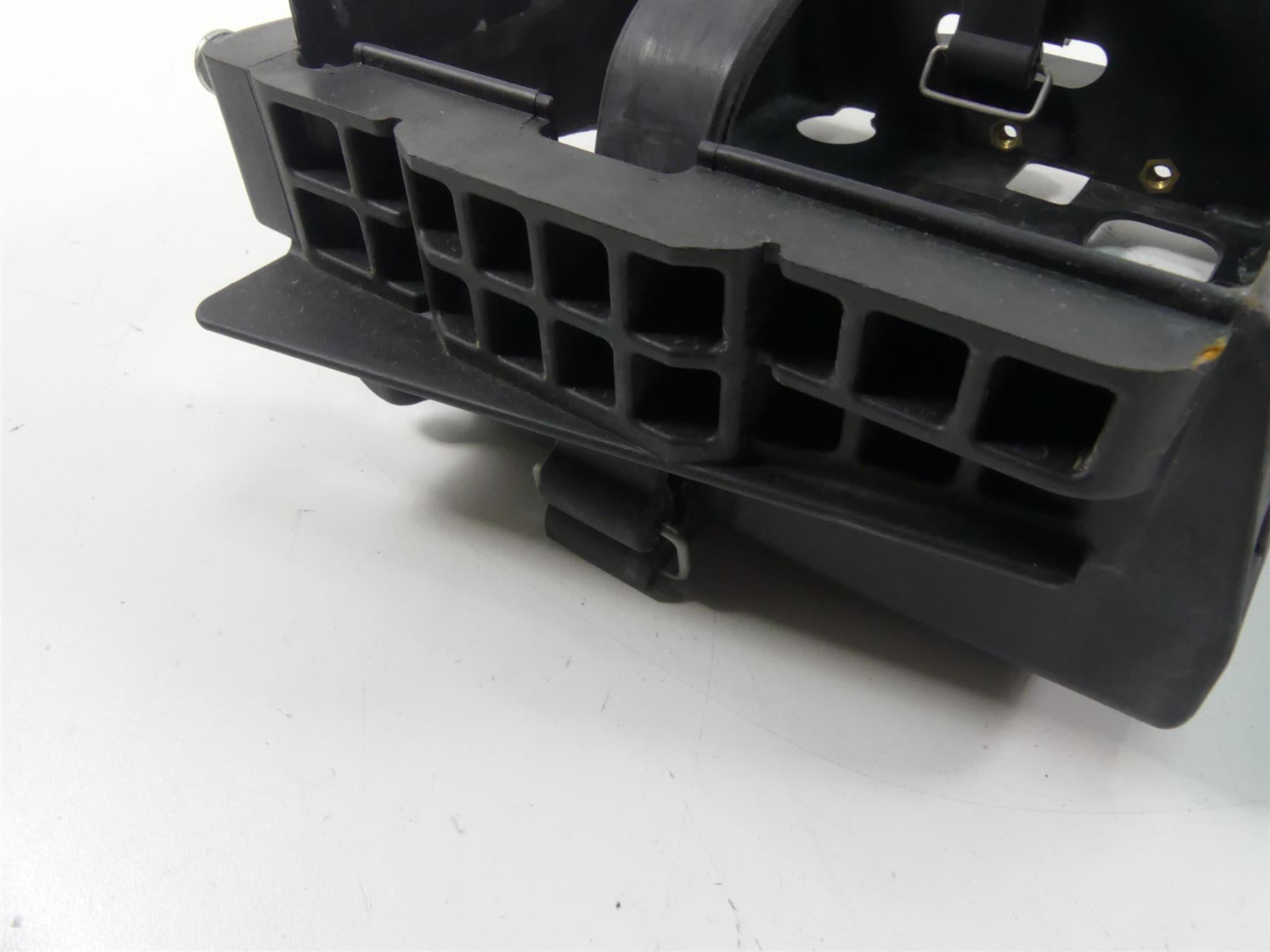 2010 Harley FXDWG Dyna Wide Glide Right Side Cover & Battery Tray 70379-06B {{ shop.shopifyCountryName }} - Mototech271