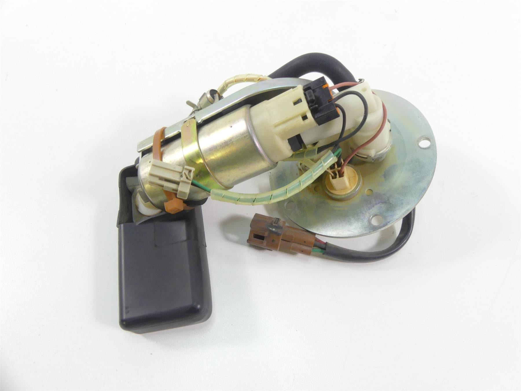 2007 Suzuki M109R VZR1800 Boulevard Fuel Gas Petrol Pump -Tested 15100-48G11 {{ shop.shopifyCountryName }} - Mototech271