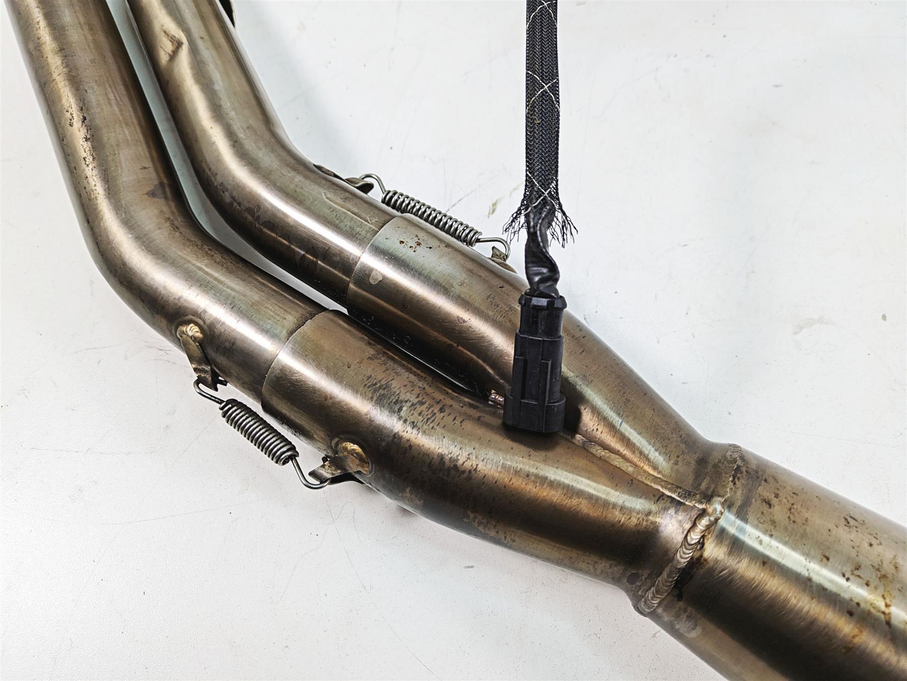 2009 Harley FXDC Dyna Super Glide Custom Vance Hines 2 in 1 Exhaust System 27625 {{ shop.shopifyCountryName }} - Mototech271