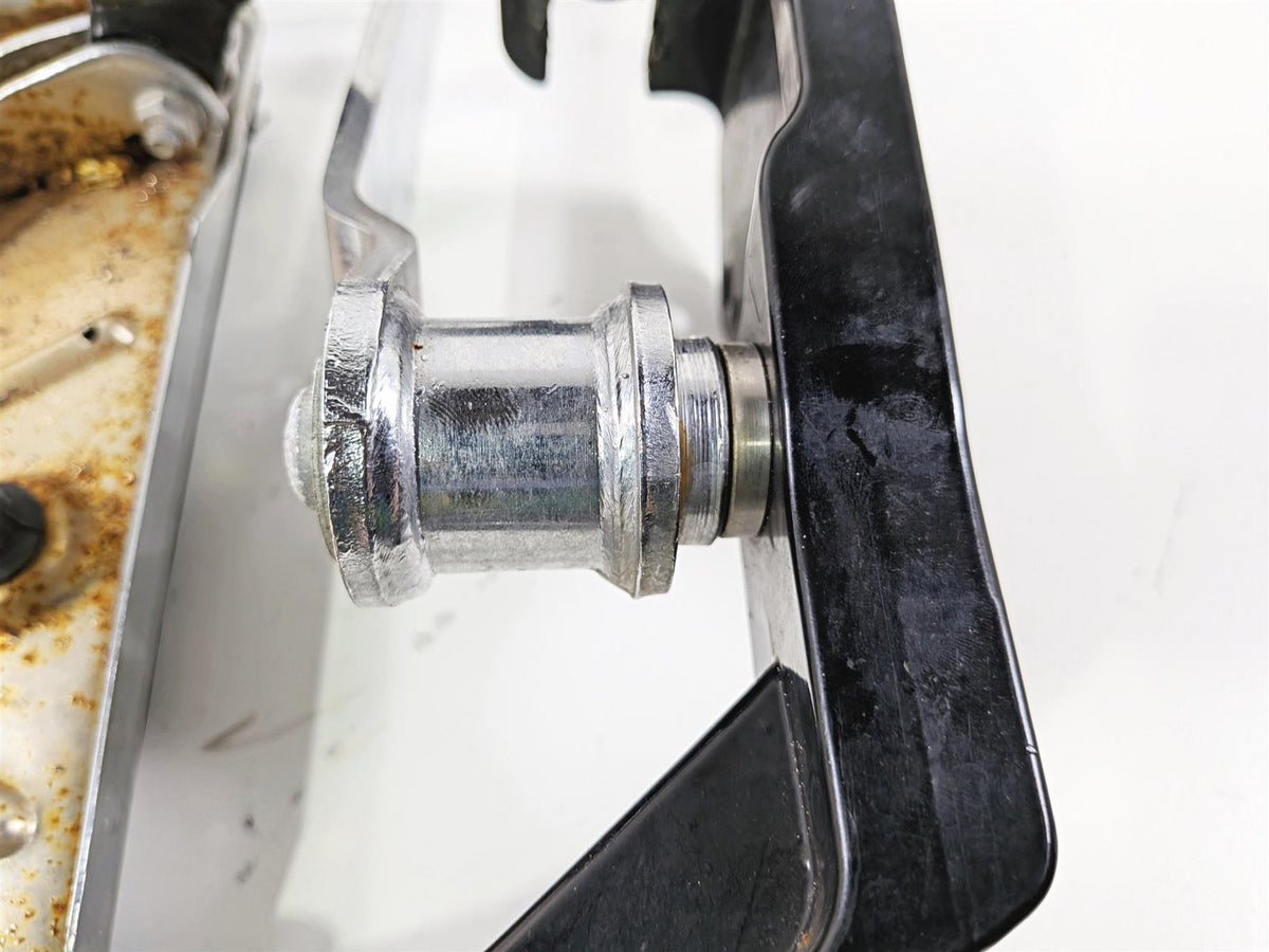 2012 Harley Softail FLSTF Fat Boy Right Front Floorboard Brake Pedal 42431-11 {{ shop.shopifyCountryName }} - Mototech271