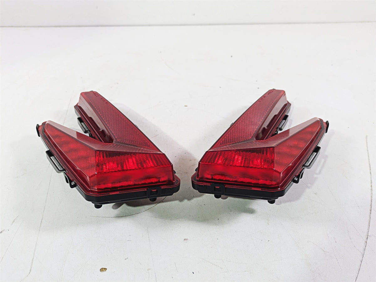 2018 Can Am Maverick X3 XRC Turbo R Taillight Tail Brake Light Set 710004743 {{ shop.shopifyCountryName }} - Mototech271