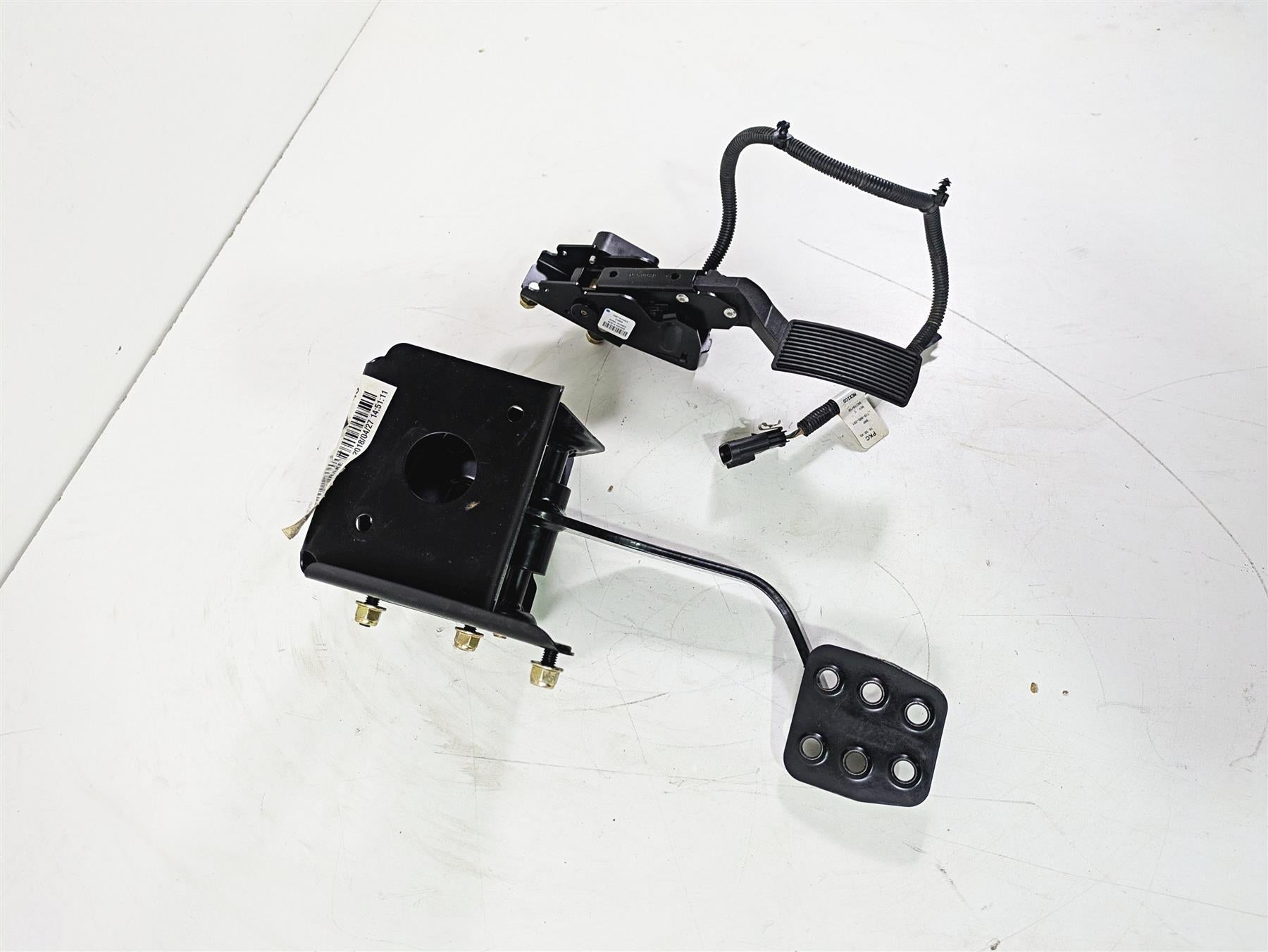 2018 Can Am Maverick X3 XRC Turbo R Foot Brake Accelerate Pedal Set 707001803 {{ shop.shopifyCountryName }} - Mototech271