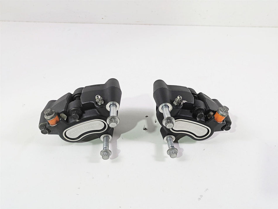 2016 Harley FXDF Dyna Fat Bob Front Brake Caliper Set 41300001 41300002 {{ shop.shopifyCountryName }} - Mototech271