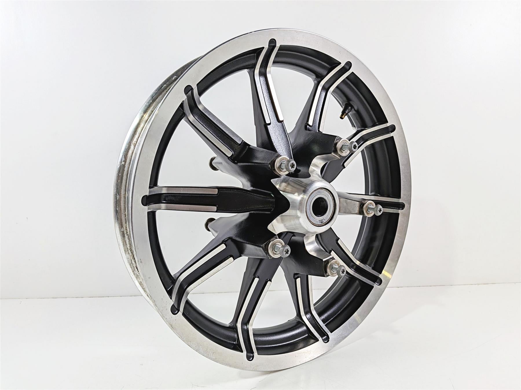 2018 Harley FLHTCU Touring Electra Glide Straight 17x3 10Sp Front Wheel 43300019-Mototech271