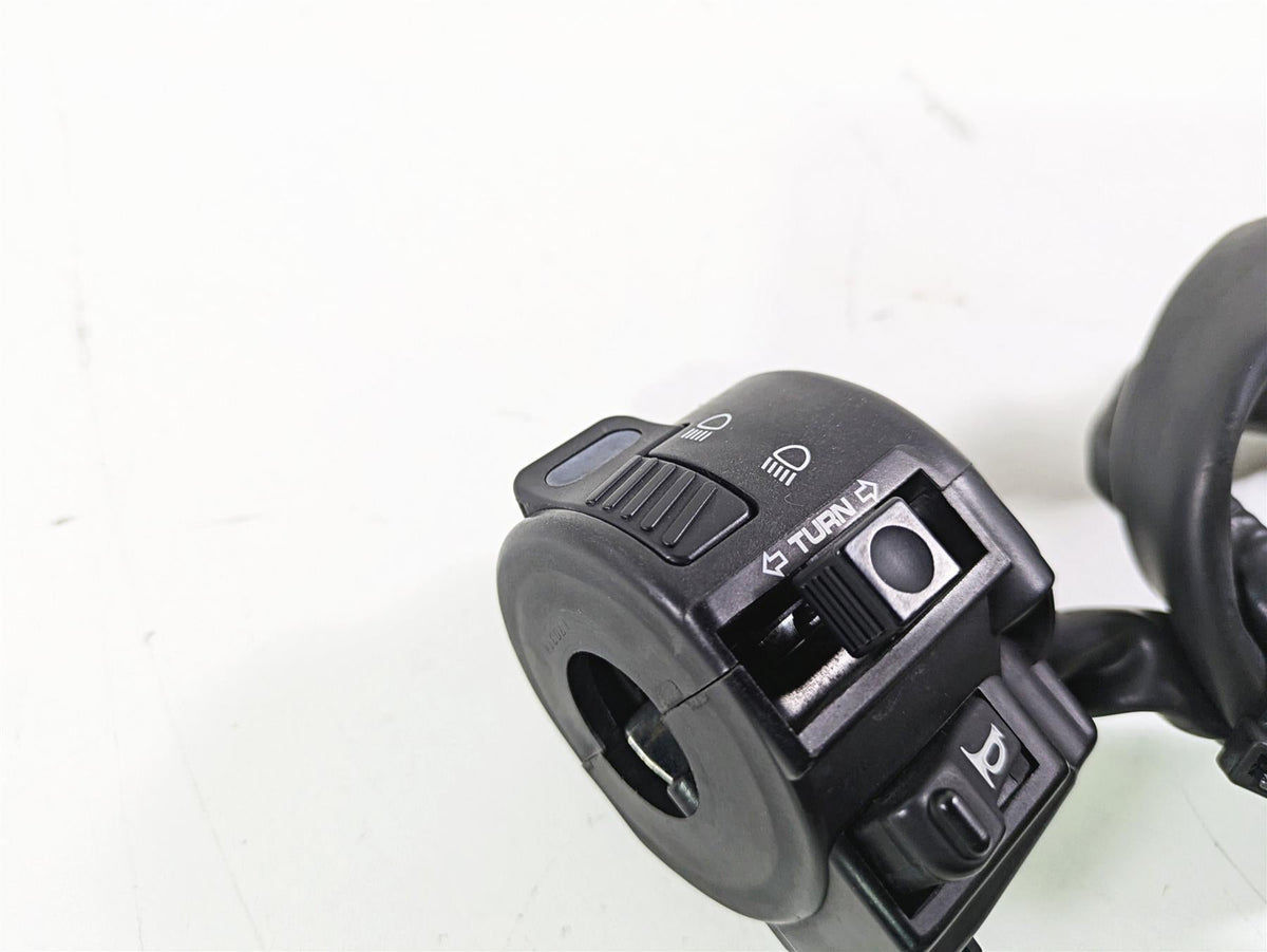 2017 Honda CBR600RR Left Hand Blinker Light Control Switch 35200-MJC-A01 {{ shop.shopifyCountryName }} - Mototech271