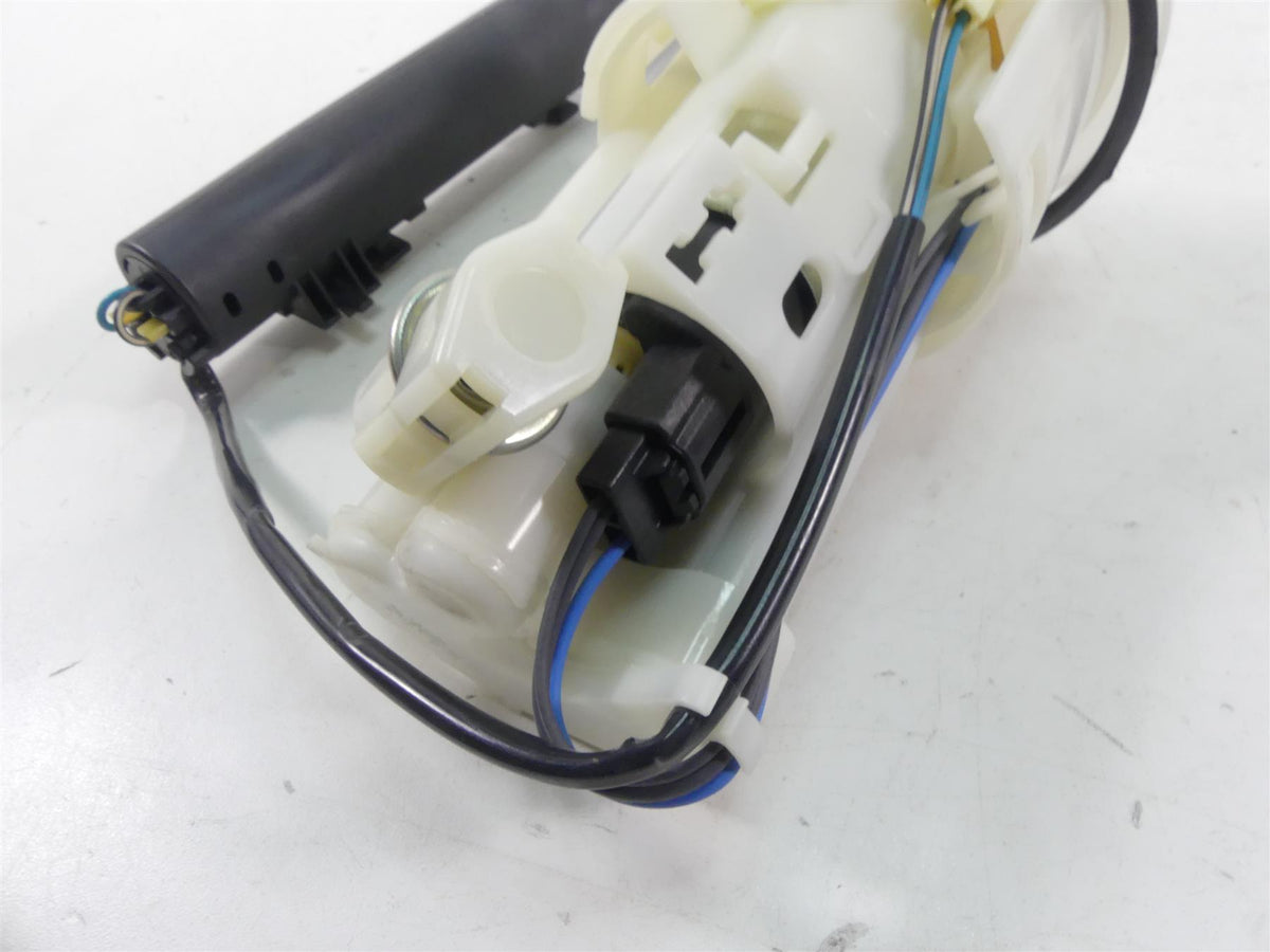 2018 Triumph Street Triple 765RS Fuel Gas Petrol Pump & Sending Unit T2400735 {{ shop.shopifyCountryName }} - Mototech271
