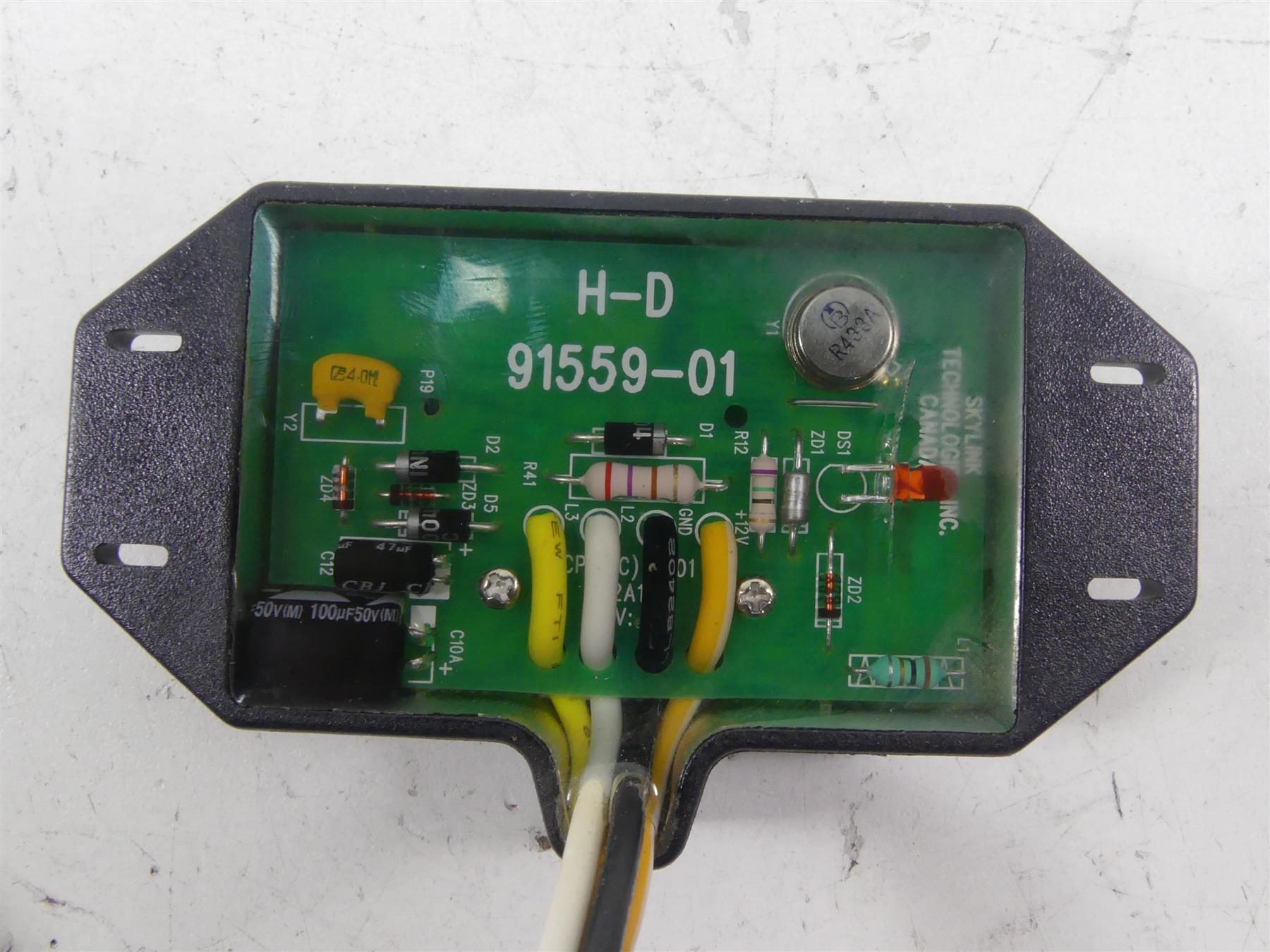 2005 Harley Touring CVO FLHTCSE Electra Glide Garage Door Transmitter 91574-04 {{ shop.shopifyCountryName }} - Mototech271