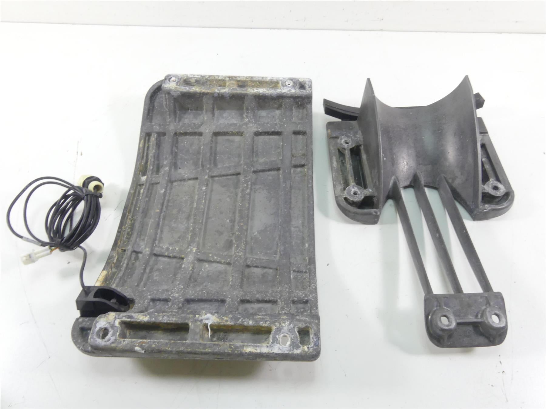 2018 Yamaha Waverunner VX 1800 Cruiser Skid Plate Speed Sensor SP F2W-U273B-00 {{ shop.shopifyCountryName }} - Mototech271