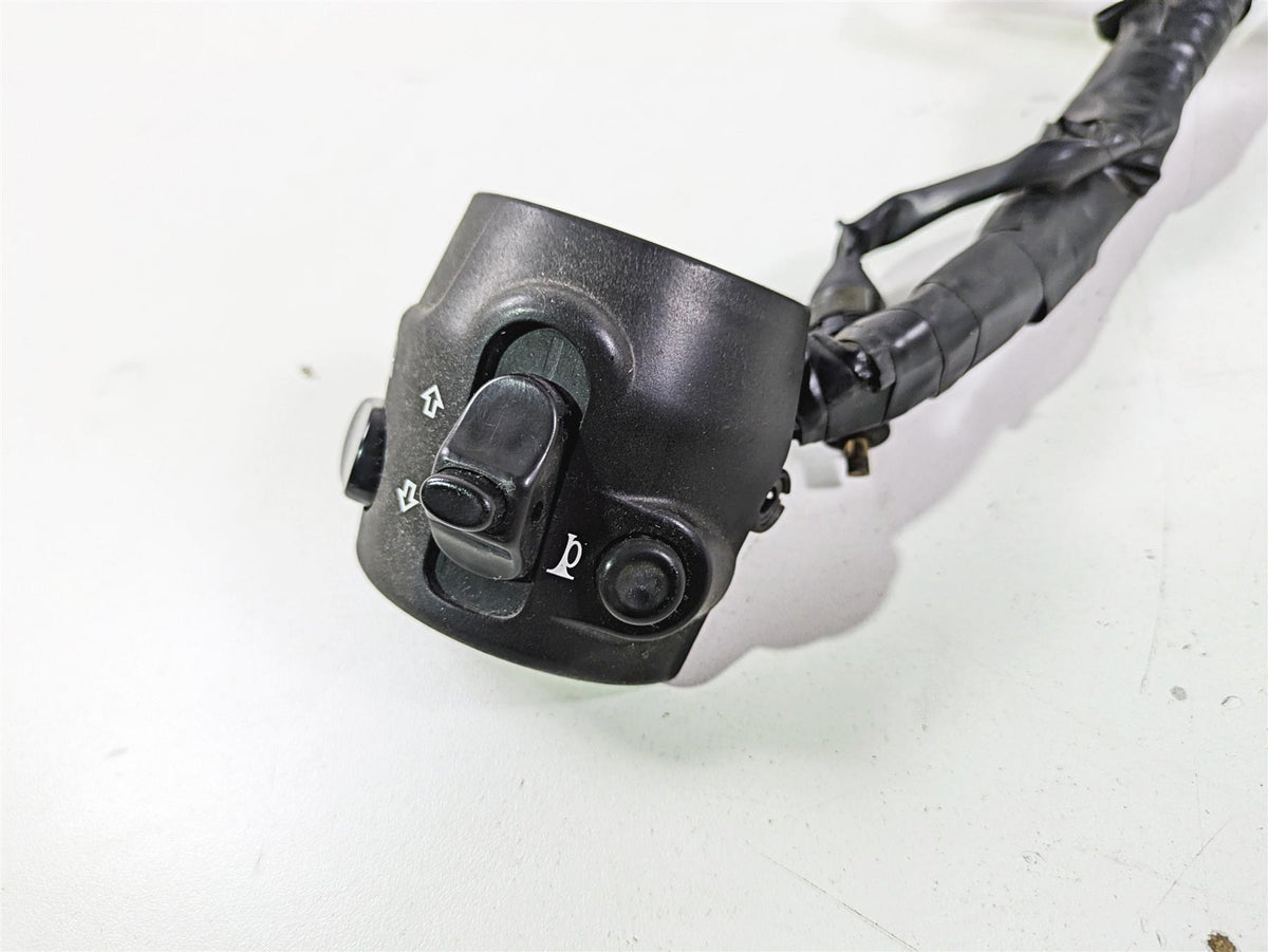 2006 Triumph Rocket 3 Left Hand Control Switch Light Horn READ T2046759 {{ shop.shopifyCountryName }} - Mototech271