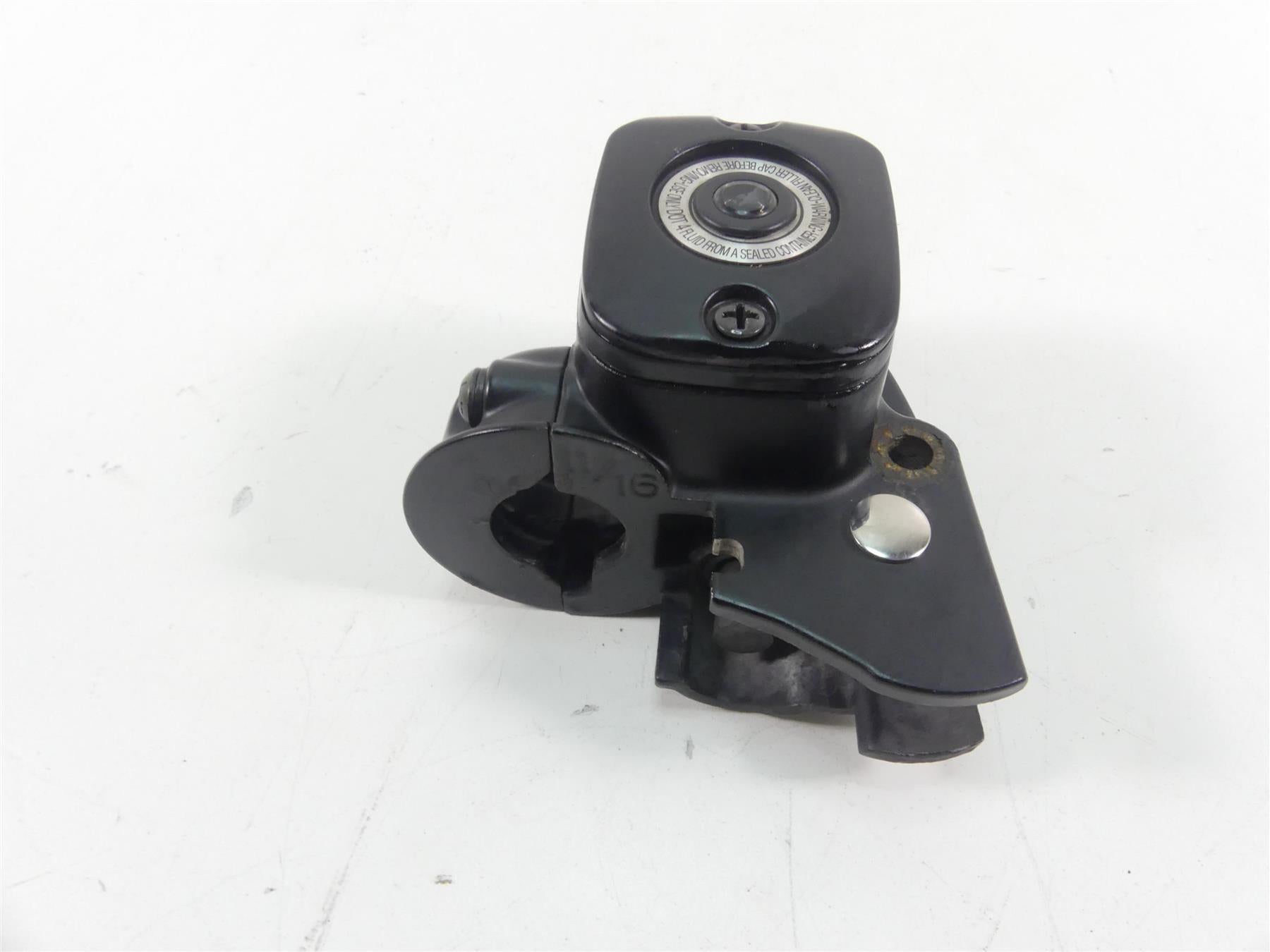 2014 Harley FXDF Dyna Fat Bob Front Brake Master Cylinder 11/16" 45170-08F {{ shop.shopifyCountryName }} - Mototech271