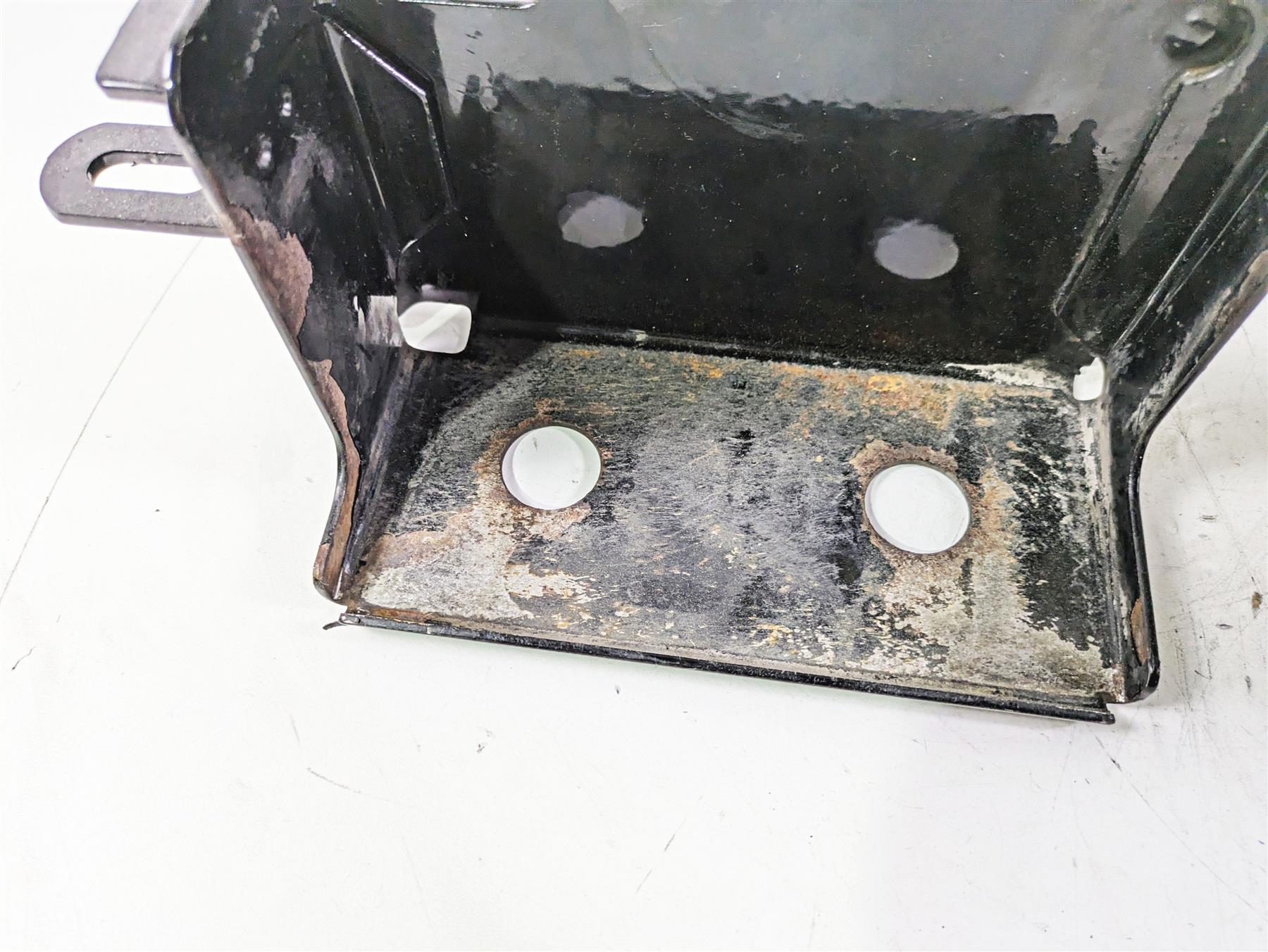 2002 Harley Dyna FXDL Low Rider Battery Tray Box & Skull Chrome Cover 66375-97 {{ shop.shopifyCountryName }} - Mototech271