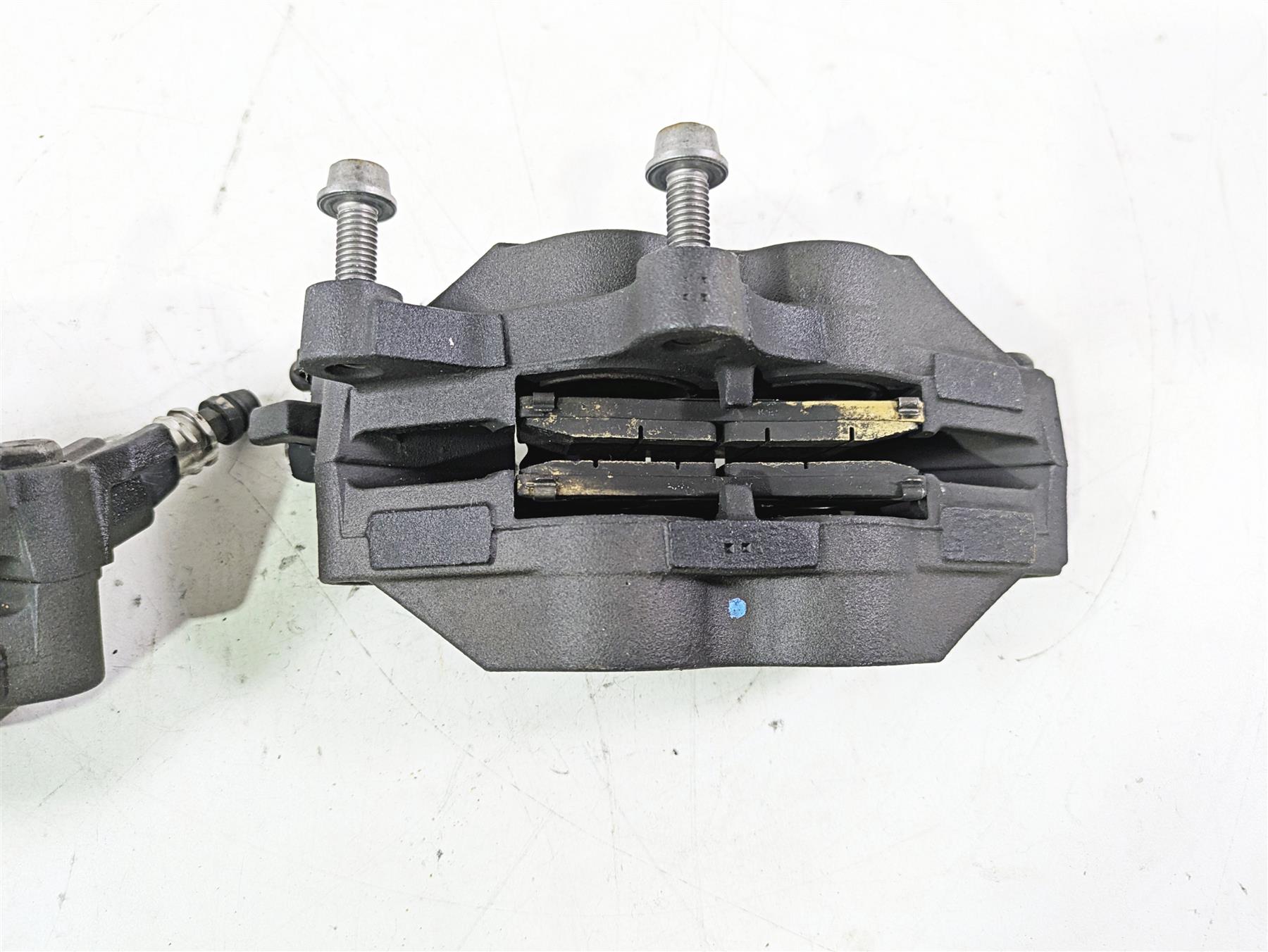2015 BMW K1600 GT K48 Front Brake Caliper Set Tokico 34117726766 34117728943 {{ shop.shopifyCountryName }} - Mototech271