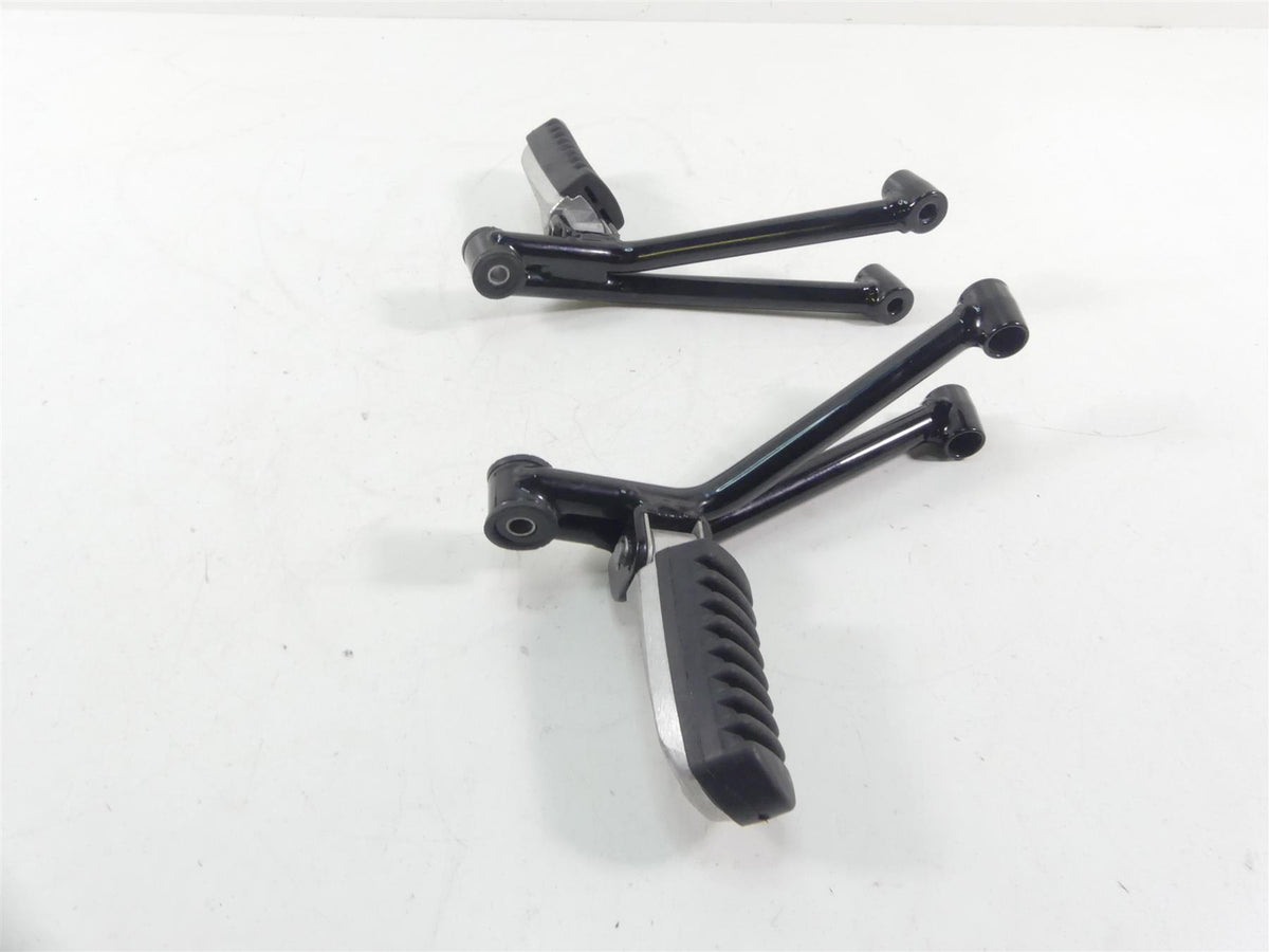 2019 Moto Guzzi V7 III Stone 750 Rear Passenger Footpeg Set 2B003190 2B003189 {{ shop.shopifyCountryName }} - Mototech271