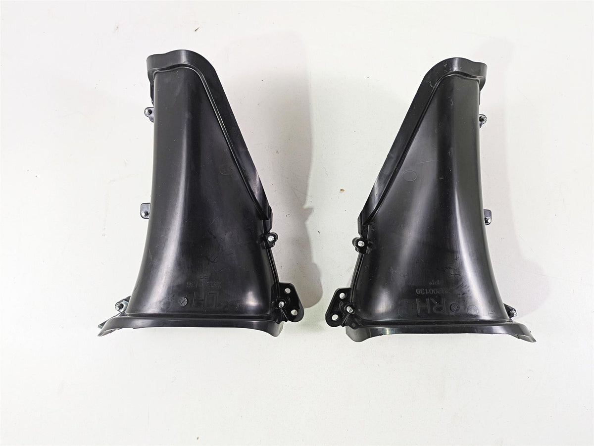 2021 Harley Touring FLTRX Road Glide Front Air Inlet Duct Set 29200136 29200138 {{ shop.shopifyCountryName }} - Mototech271