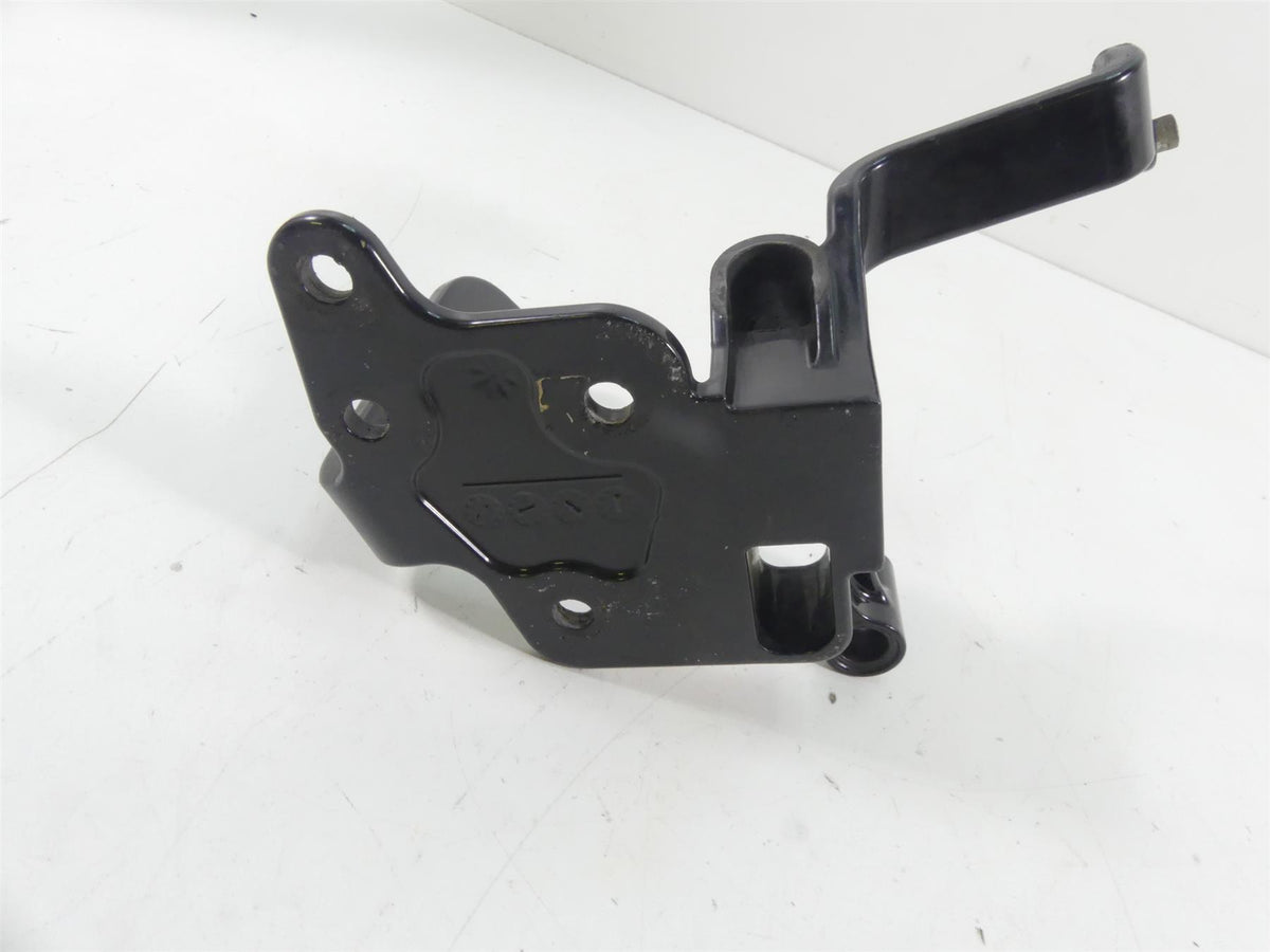 2004 Harley Softail FLSTFI Fat Boy Gear Shifter Shift Lever Bracket 33630-00A {{ shop.shopifyCountryName }} - Mototech271