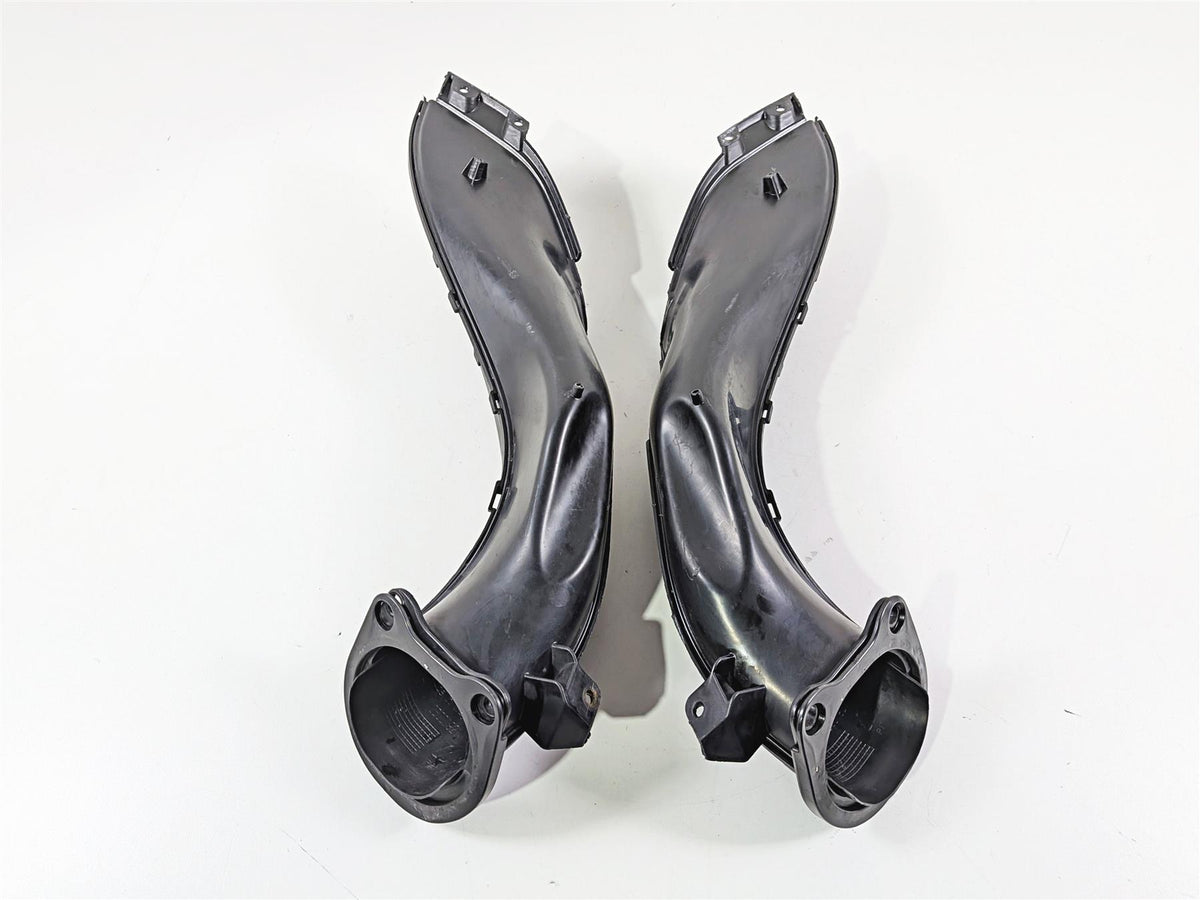 2018 Aprilia RSV4 RR Air Intake Scoop Ram Set 2B001921 858818 2B001922 858907 {{ shop.shopifyCountryName }} - Mototech271